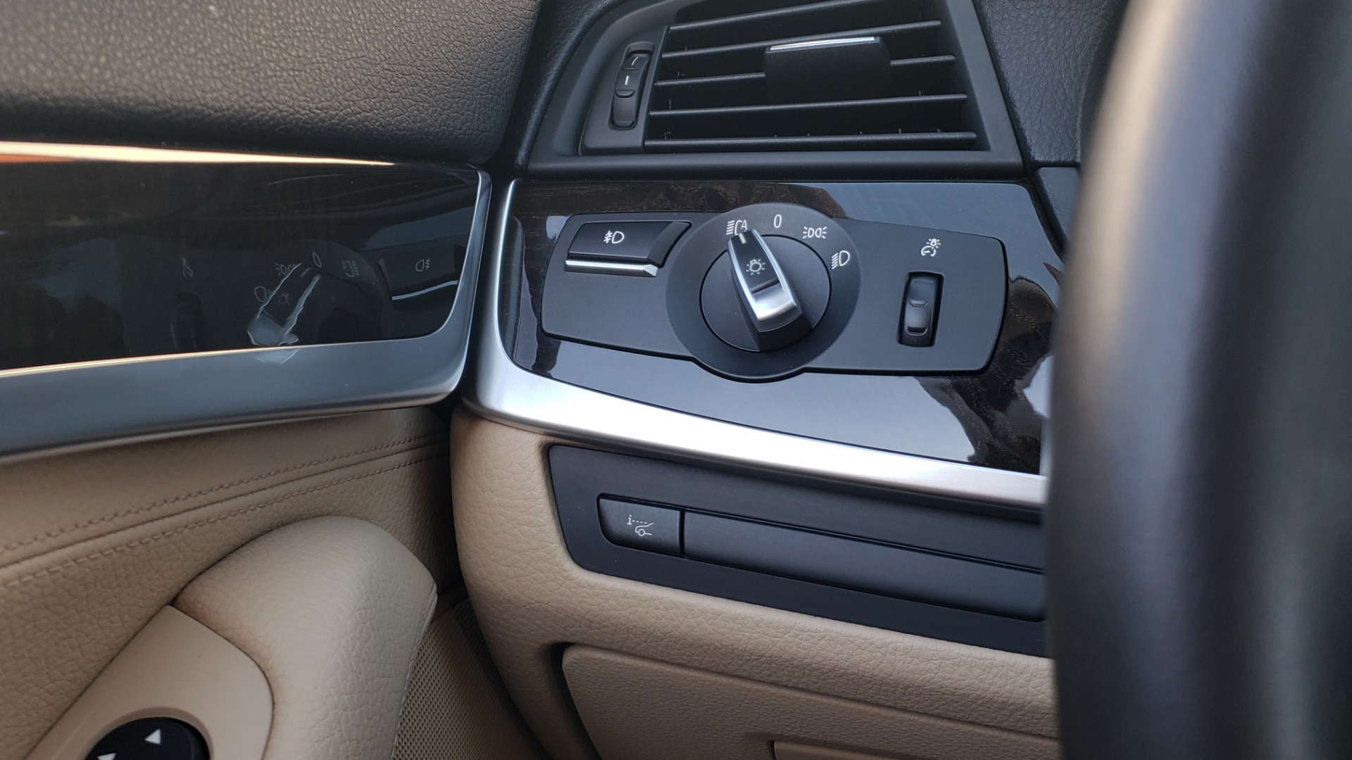 Used 2015 BMW 5 SERIES 528IXDRIVE PREMIUM / CLD WTHR / DRVR ASST PKG / HTD STS for sale Sold at Formula Imports in Charlotte NC 28227 33