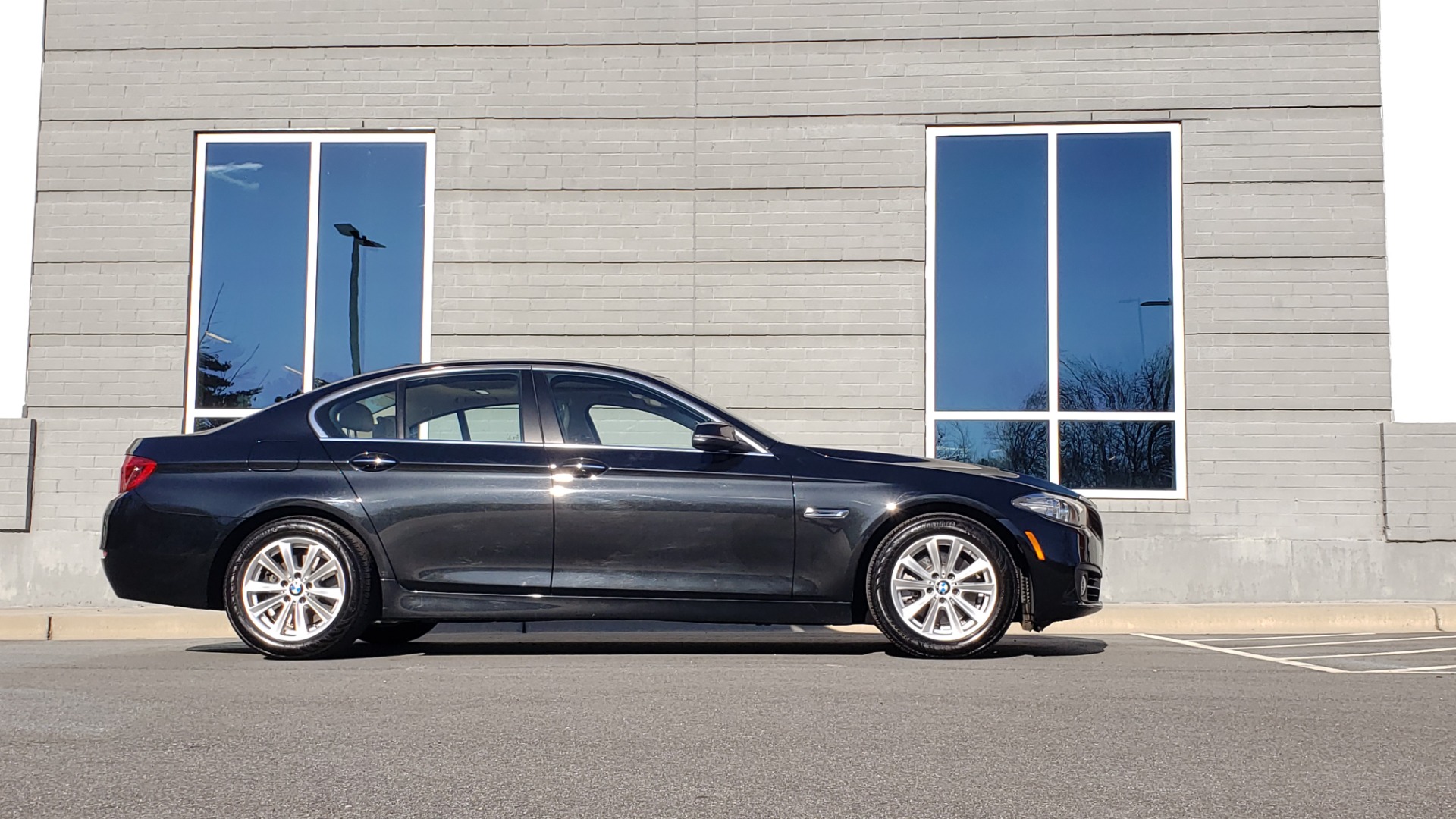Used 2015 BMW 5 SERIES 528IXDRIVE PREMIUM / CLD WTHR / DRVR ASST PKG / HTD STS for sale Sold at Formula Imports in Charlotte NC 28227 5
