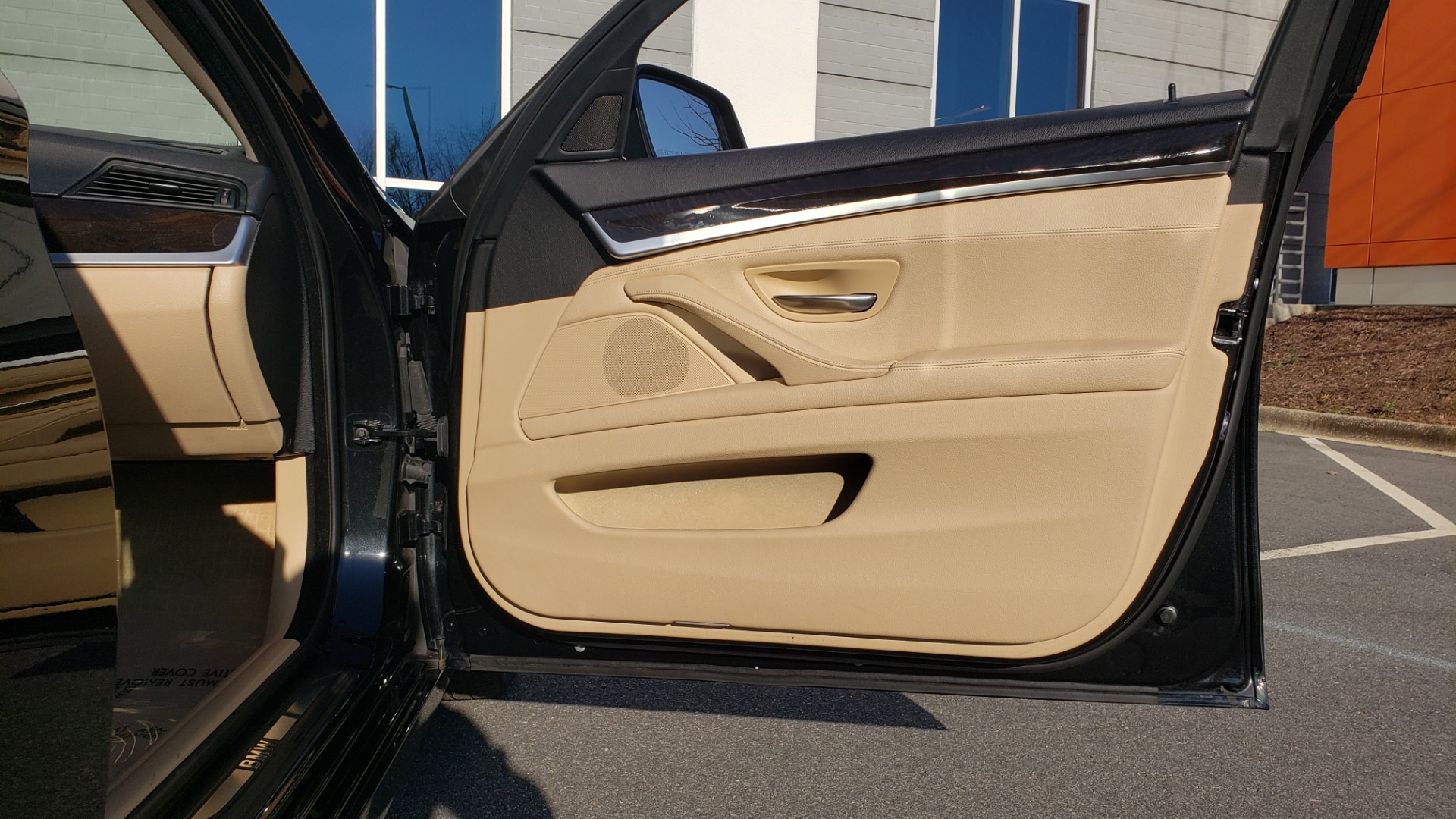 Used 2015 BMW 5 SERIES 528IXDRIVE PREMIUM / CLD WTHR / DRVR ASST PKG / HTD STS for sale Sold at Formula Imports in Charlotte NC 28227 52