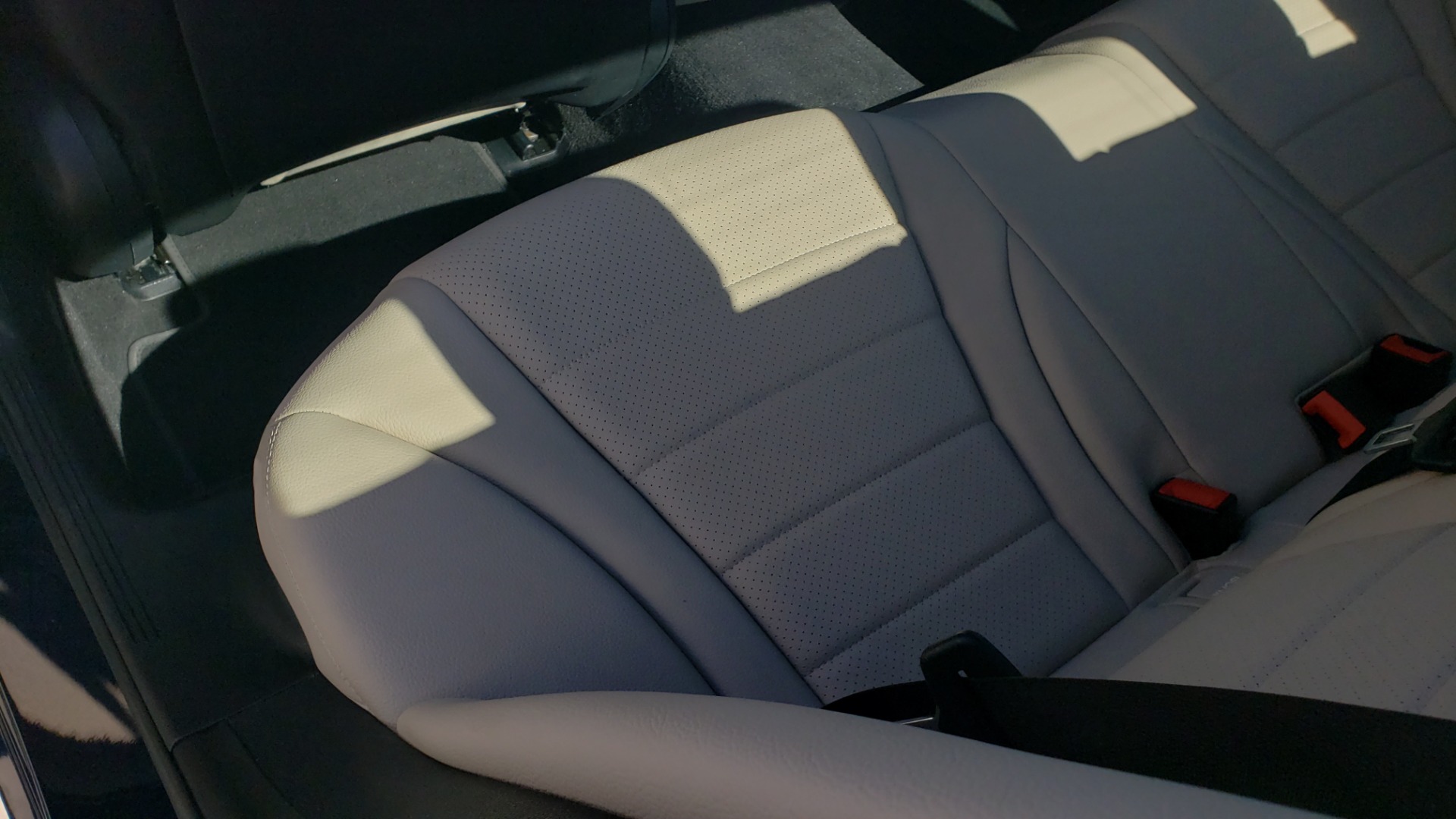 Used 2018 Mercedes-Benz C-CLASS C 300 PREMIUM / SUNROOF / BURMESTER / BSM / REARVIEW for sale Sold at Formula Imports in Charlotte NC 28227 53
