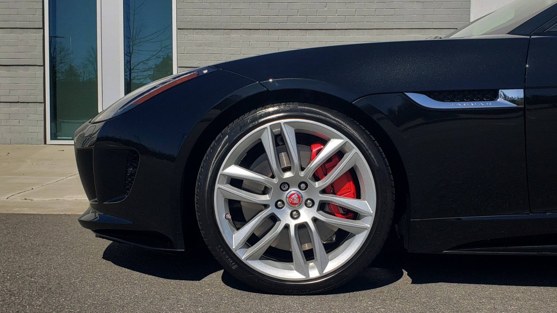 Used 2016 Jaguar F-TYPE R CONVERTIBLE / SC 5.0L 550HP / VISION PACK 3 / BSM / REARVIEW for sale Sold at Formula Imports in Charlotte NC 28227 44