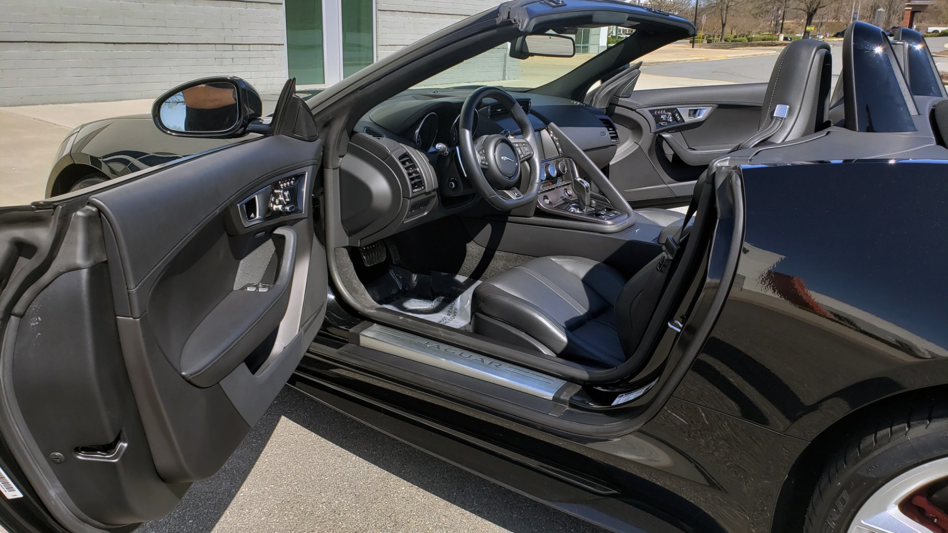 Used 2016 Jaguar F-TYPE R CONVERTIBLE / SC 5.0L 550HP / VISION PACK 3 / BSM / REARVIEW for sale Sold at Formula Imports in Charlotte NC 28227 82