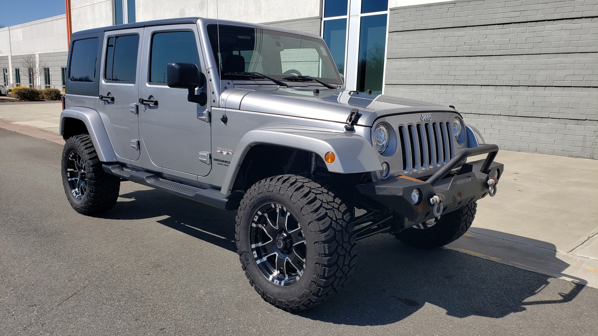 Used 2017 Jeep WRANGLER UNLIMITED SAHARA 4X4 / 3-PC FREEDOM TOP / 3.6L V6 / 5-SPD AUTO for sale Sold at Formula Imports in Charlotte NC 28227 11