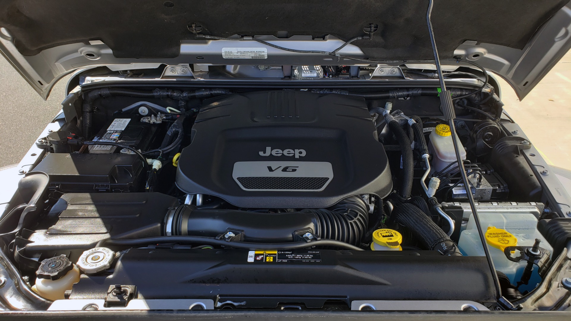 Used 2017 Jeep WRANGLER UNLIMITED SAHARA 4X4 / 3-PC FREEDOM TOP / 3.6L V6 / 5-SPD AUTO for sale Sold at Formula Imports in Charlotte NC 28227 15
