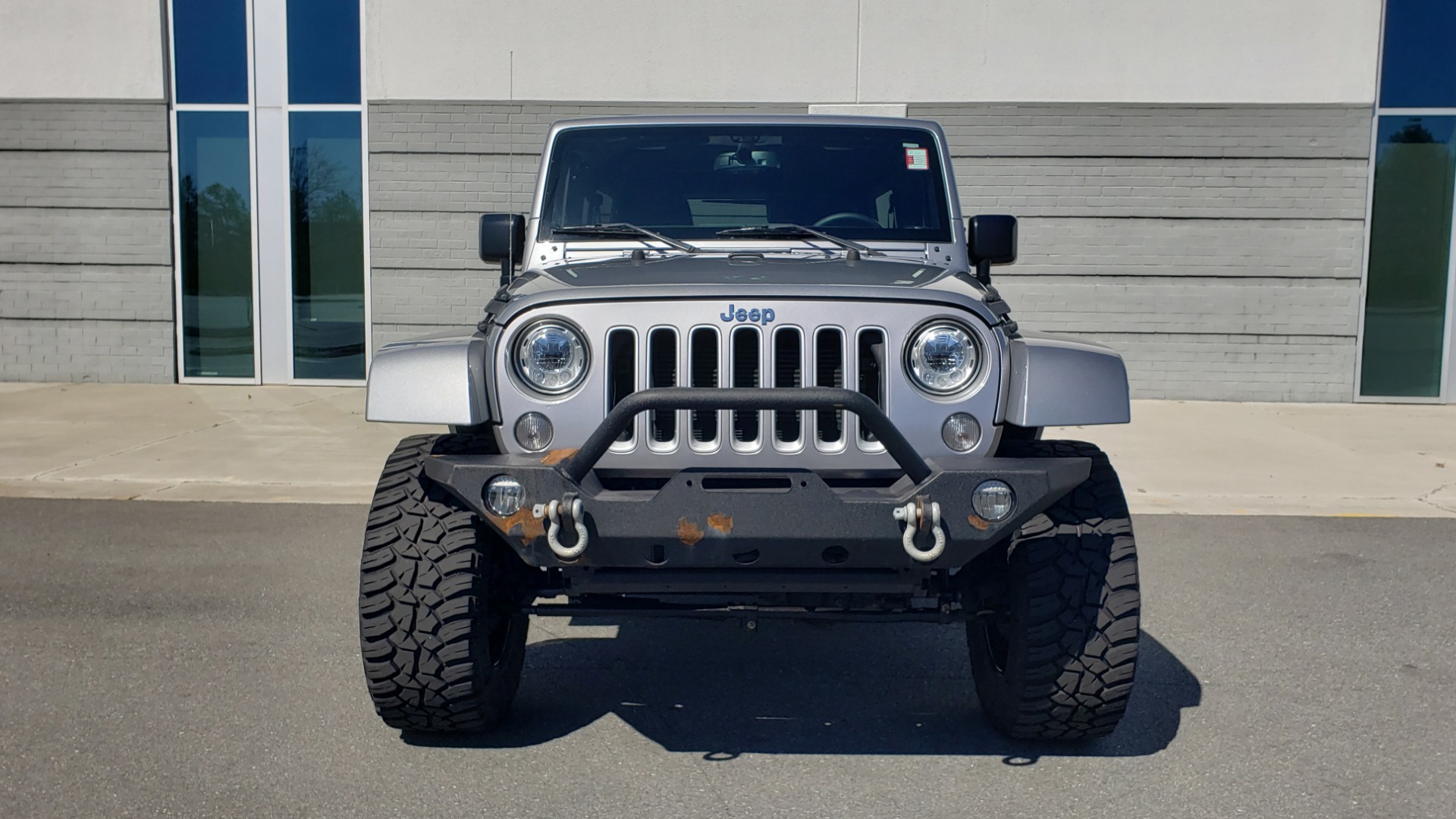Used 2017 Jeep WRANGLER UNLIMITED SAHARA 4X4 / 3-PC FREEDOM TOP / 3.6L V6 / 5-SPD AUTO for sale Sold at Formula Imports in Charlotte NC 28227 27