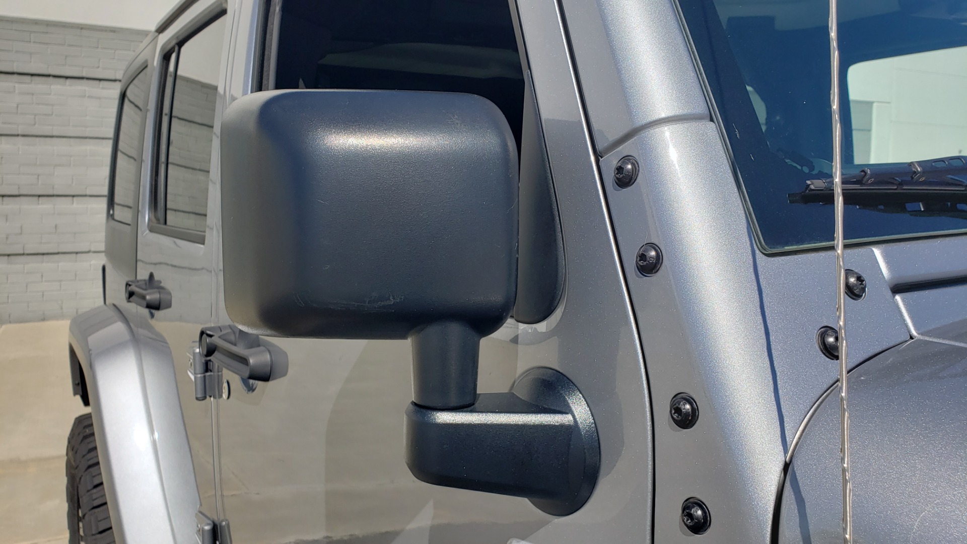 Used 2017 Jeep WRANGLER UNLIMITED SAHARA 4X4 / 3-PC FREEDOM TOP / 3.6L V6 / 5-SPD AUTO for sale Sold at Formula Imports in Charlotte NC 28227 30