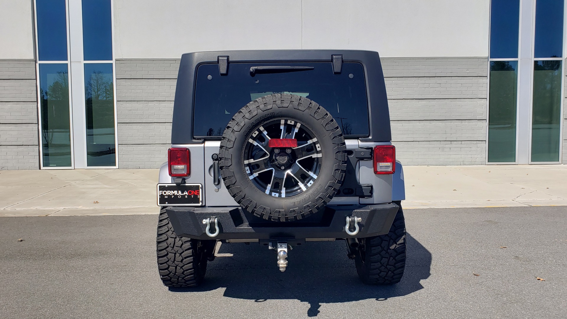 Used 2017 Jeep WRANGLER UNLIMITED SAHARA 4X4 / 3-PC FREEDOM TOP / 3.6L V6 / 5-SPD AUTO for sale Sold at Formula Imports in Charlotte NC 28227 32