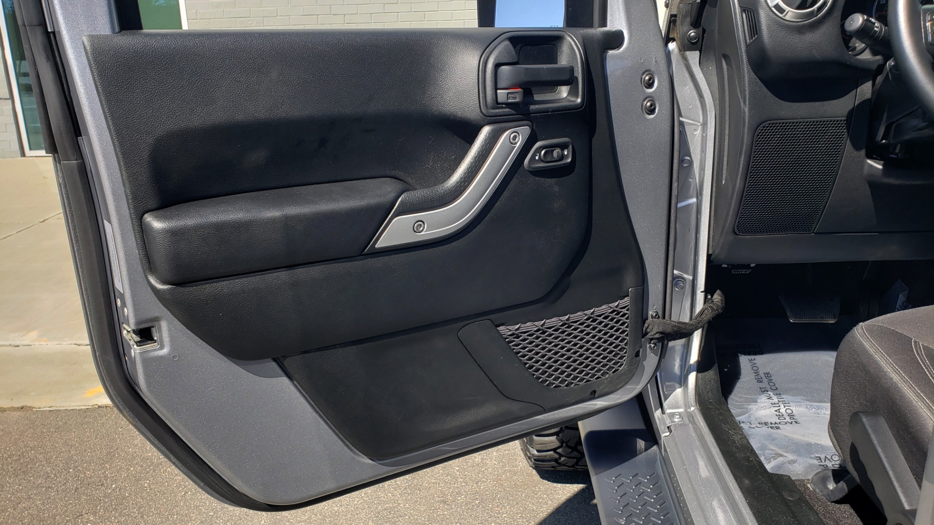 Used 2017 Jeep WRANGLER UNLIMITED SAHARA 4X4 / 3-PC FREEDOM TOP / 3.6L V6 / 5-SPD AUTO for sale Sold at Formula Imports in Charlotte NC 28227 37