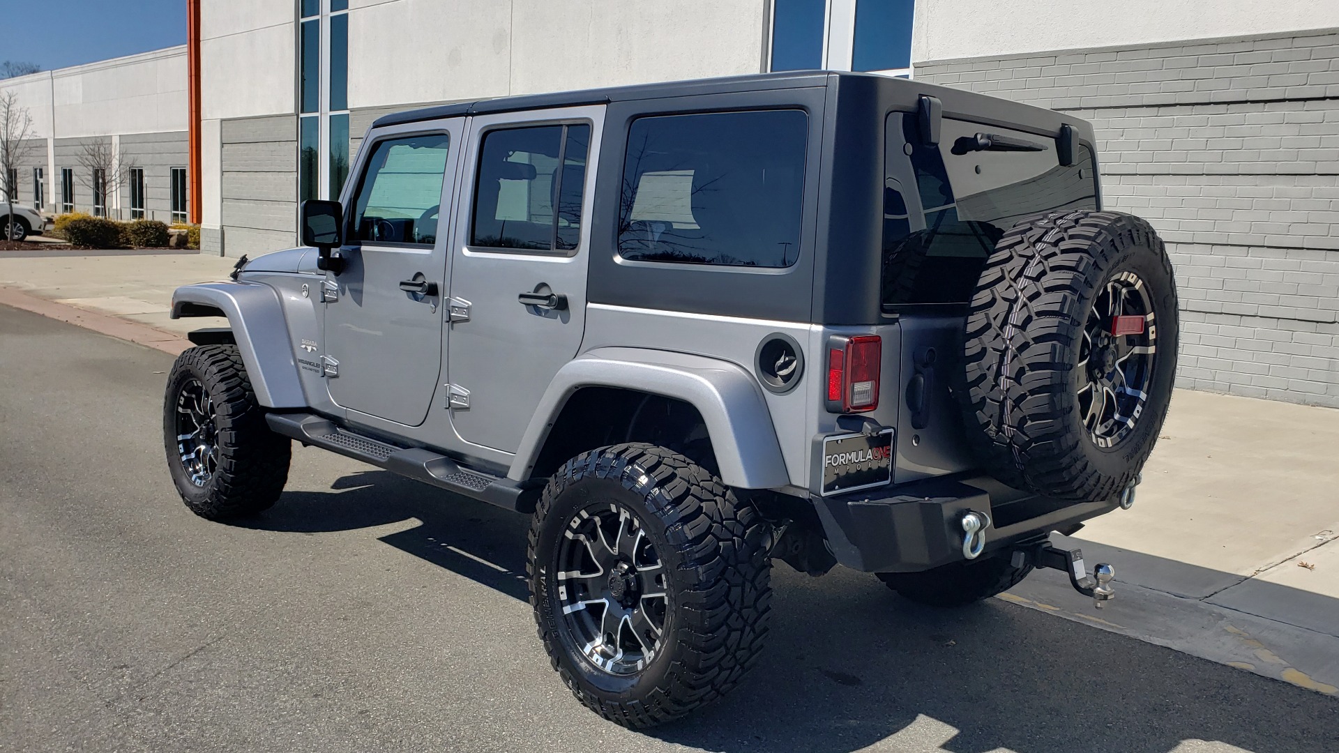 Used 2017 Jeep WRANGLER UNLIMITED SAHARA 4X4 / 3-PC FREEDOM TOP / 3.6L V6 / 5-SPD AUTO for sale Sold at Formula Imports in Charlotte NC 28227 4