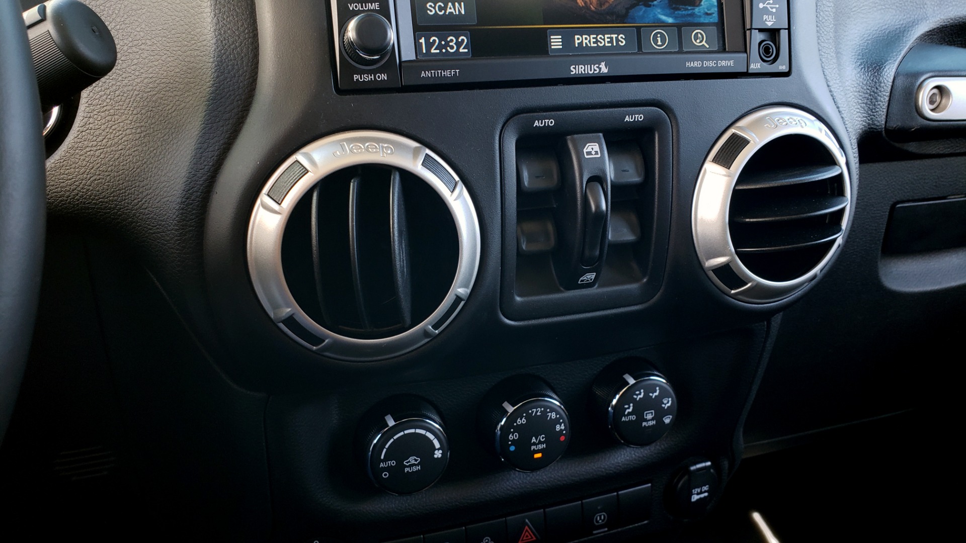 Used 2017 Jeep WRANGLER UNLIMITED SAHARA 4X4 / 3-PC FREEDOM TOP / 3.6L V6 / 5-SPD AUTO for sale Sold at Formula Imports in Charlotte NC 28227 52