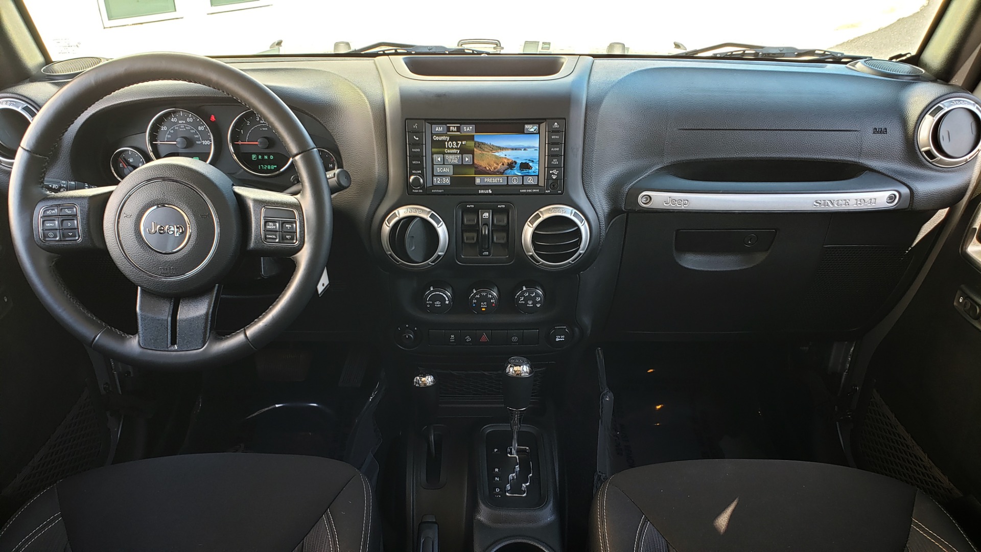 Used 2017 Jeep WRANGLER UNLIMITED SAHARA 4X4 / 3-PC FREEDOM TOP / 3.6L V6 / 5-SPD AUTO for sale Sold at Formula Imports in Charlotte NC 28227 74