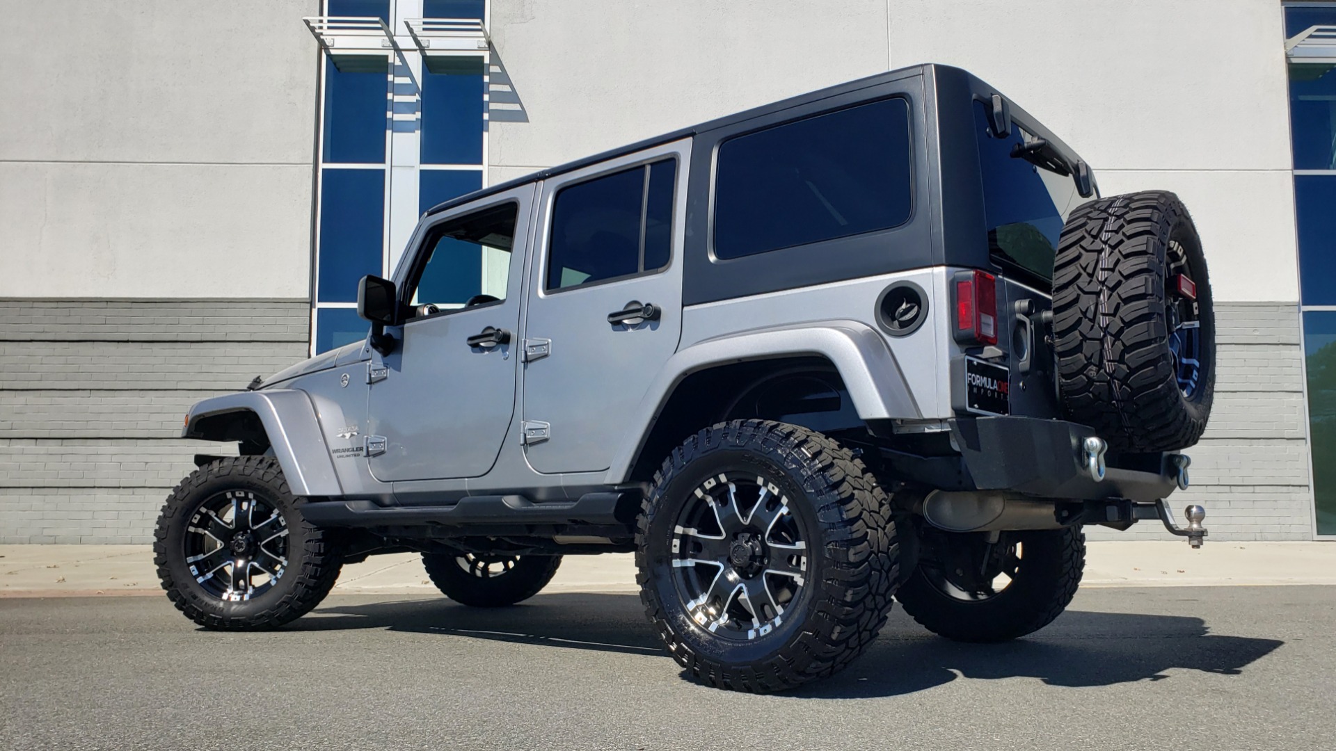 Used 2017 Jeep WRANGLER UNLIMITED SAHARA 4X4 / 3-PC FREEDOM TOP / 3.6L V6 / 5-SPD AUTO for sale Sold at Formula Imports in Charlotte NC 28227 86