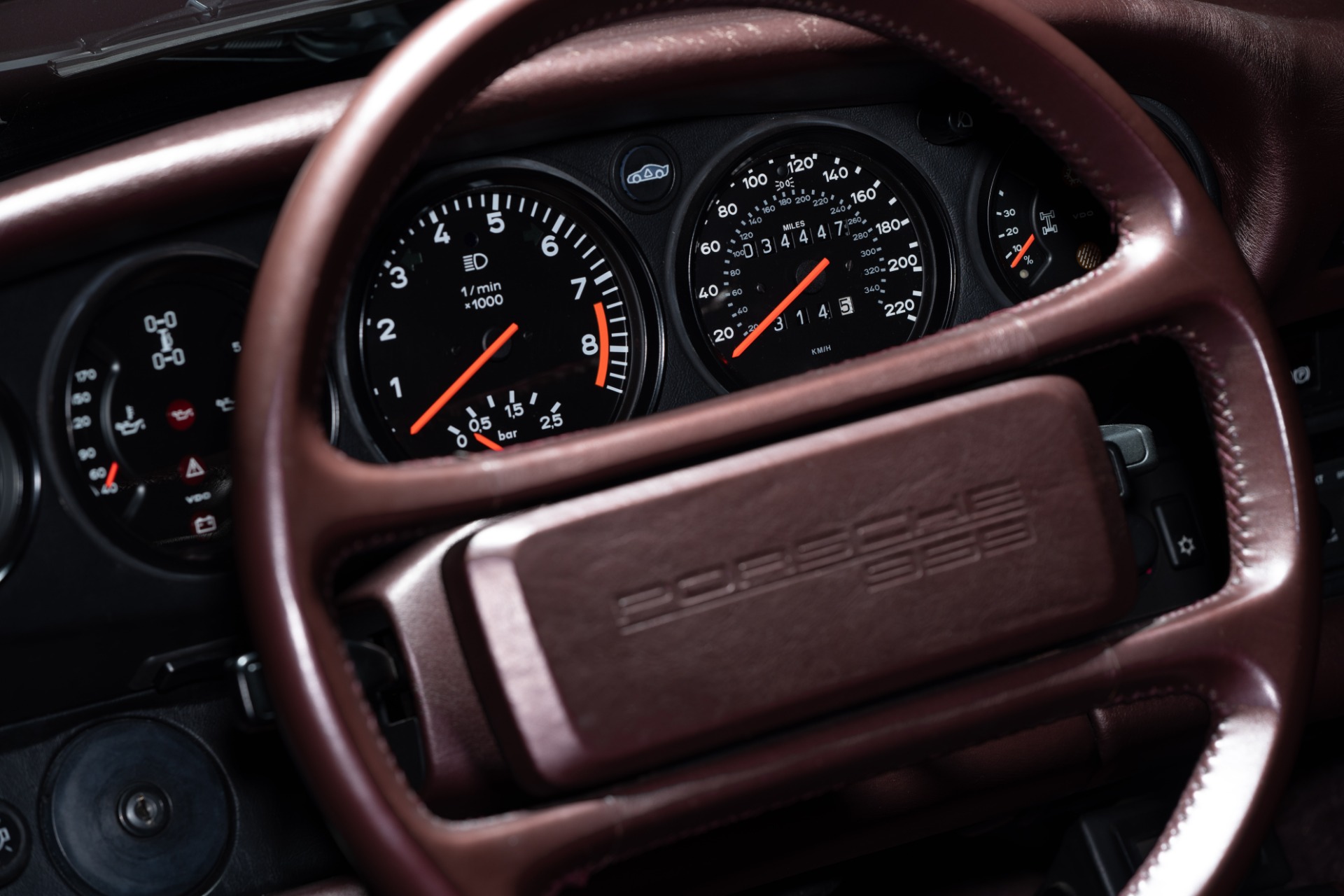Used 1988 Porsche 959 KOMFORT COUPE / AWD / 6-SPEED MANUAL / ORIGINAL SUPERCAR for sale Sold at Formula Imports in Charlotte NC 28227 40