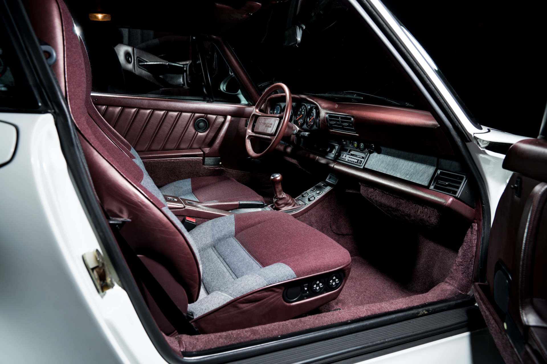 Used 1988 Porsche 959 KOMFORT COUPE / AWD / 6-SPEED MANUAL / ORIGINAL SUPERCAR for sale Sold at Formula Imports in Charlotte NC 28227 45