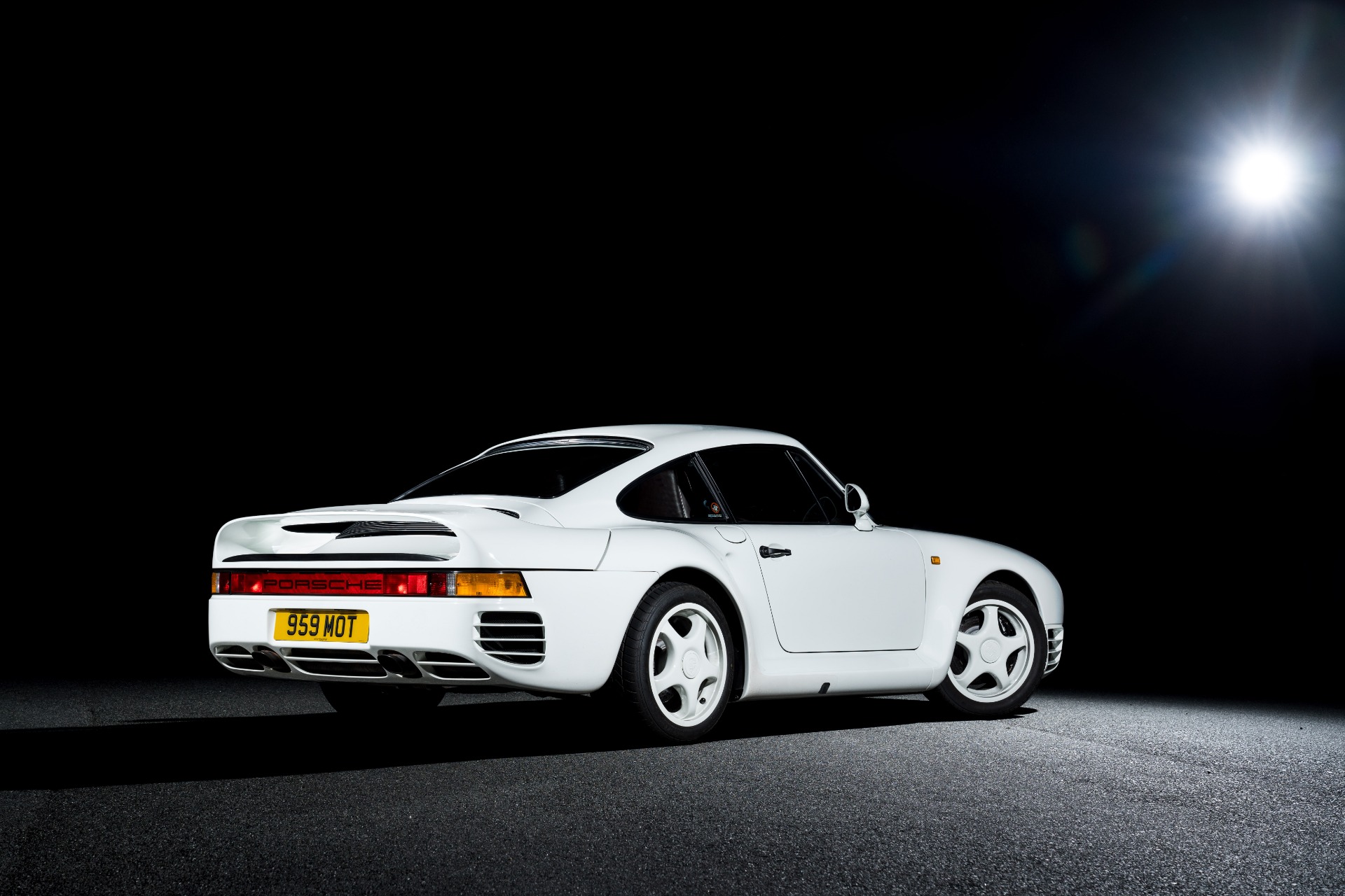Used 1988 Porsche 959 KOMFORT COUPE / AWD / 6-SPEED MANUAL / ORIGINAL SUPERCAR for sale Sold at Formula Imports in Charlotte NC 28227 6