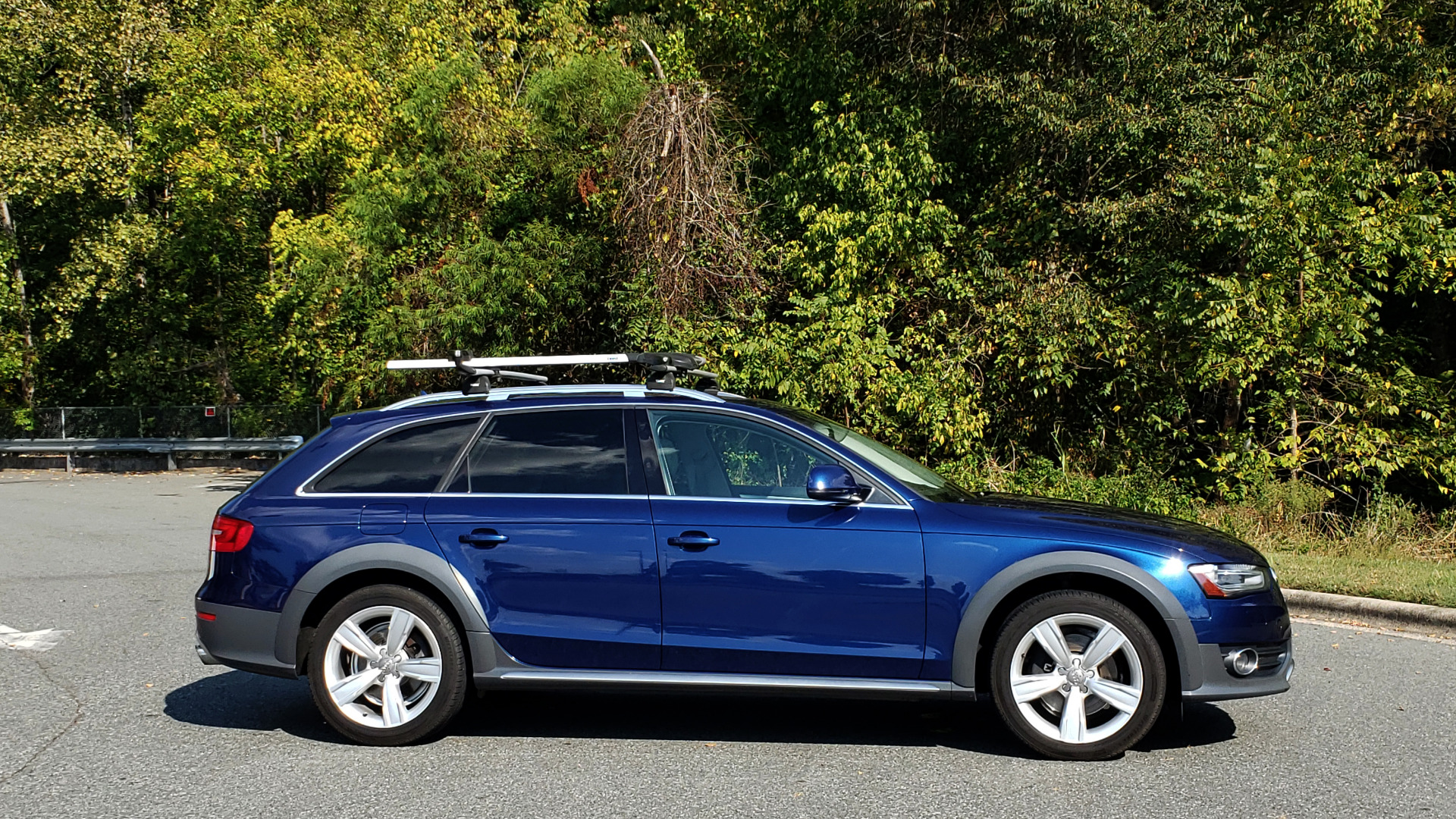 Used 2015 Audi ALLROADS PREMIUM / SUNROOF / ROOF-RACK / 18 INCH WHEELS for sale Sold at Formula Imports in Charlotte NC 28227 9