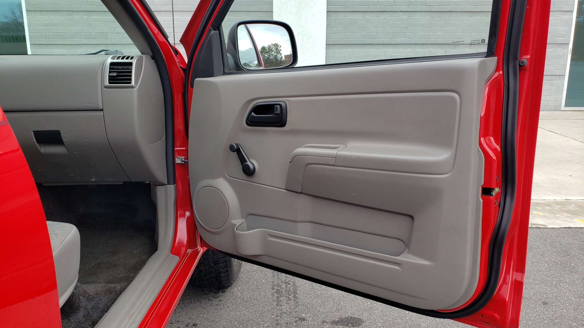 Used 2008 Chevrolet COLORADO LS 2WD / REG CAB / 2.9L 4-CYL / 4-SPD AUTO / NEW CARPET for sale Sold at Formula Imports in Charlotte NC 28227 39