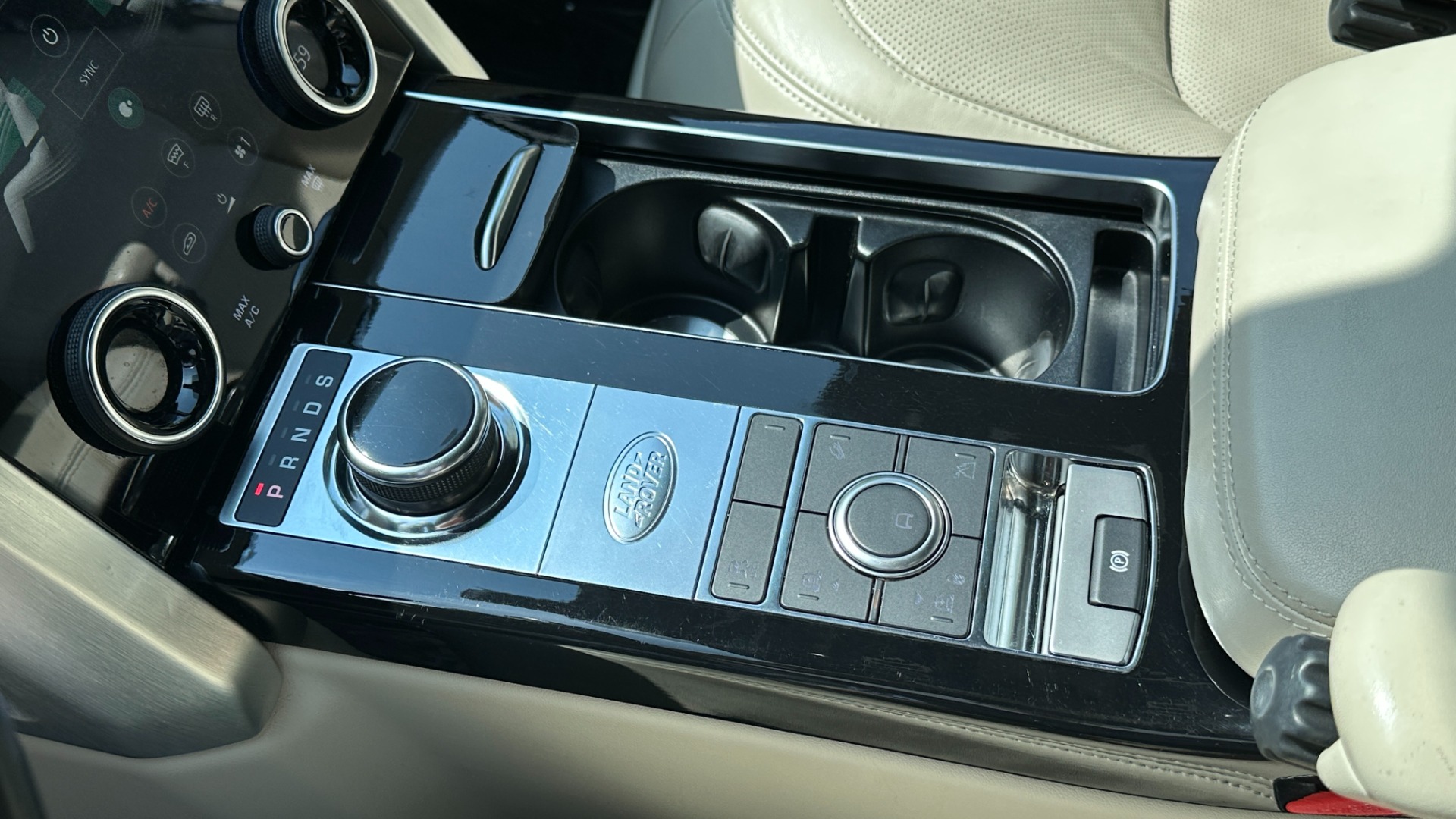 Used 2018 Land Rover Range Rover V8 SUPERCHARGED for sale Sold at Formula Imports in Charlotte NC 28227 20