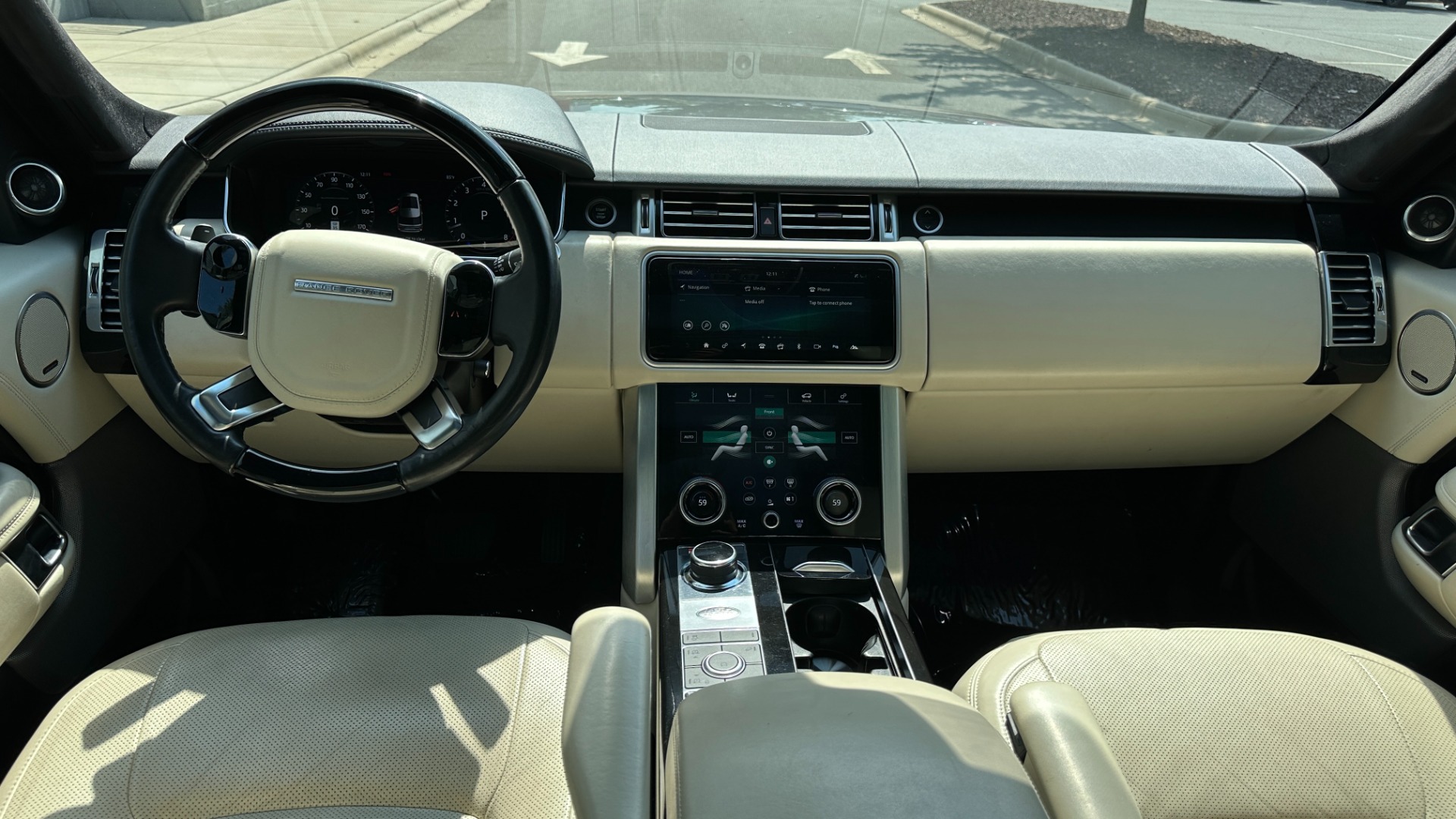 Used 2018 Land Rover Range Rover V8 SUPERCHARGED for sale $48,999 at Formula Imports in Charlotte NC 28227 29