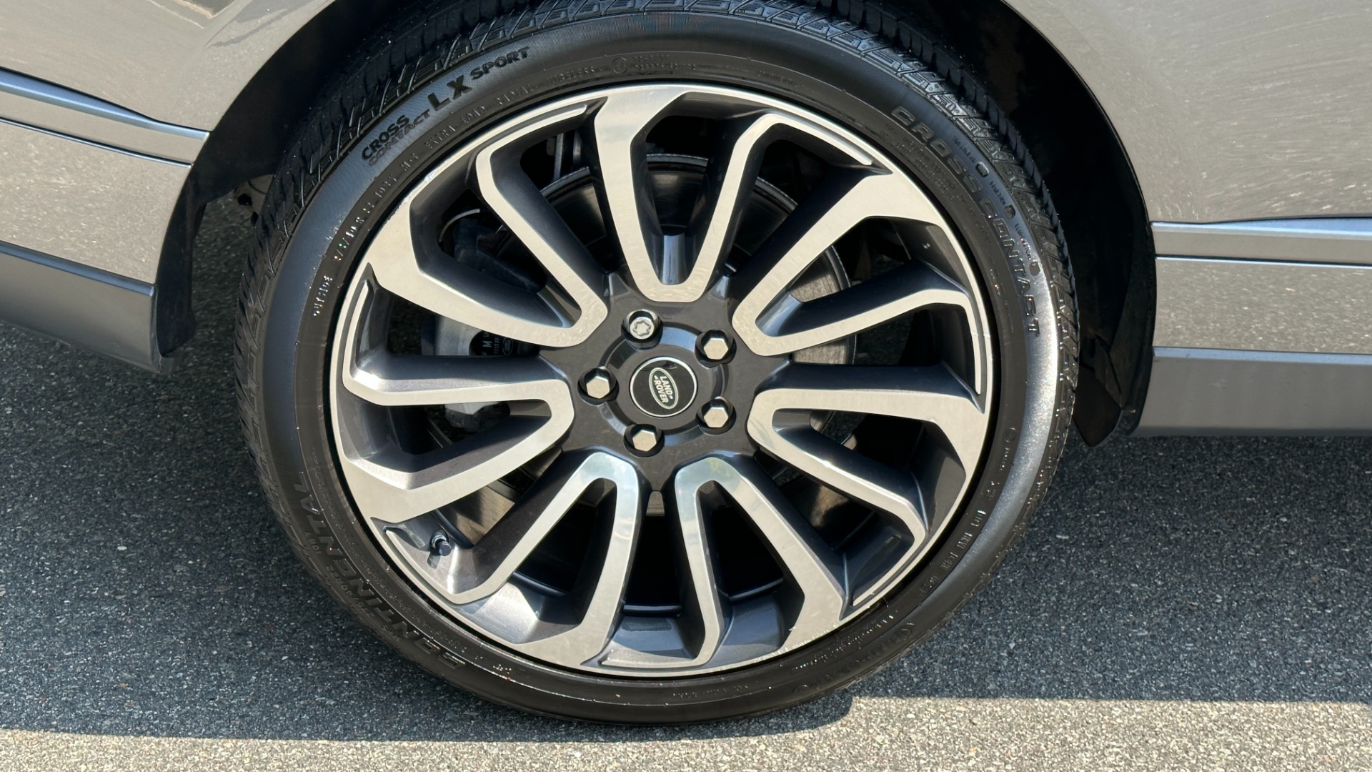Used 2018 Land Rover Range Rover V8 SUPERCHARGED for sale $48,999 at Formula Imports in Charlotte NC 28227 52