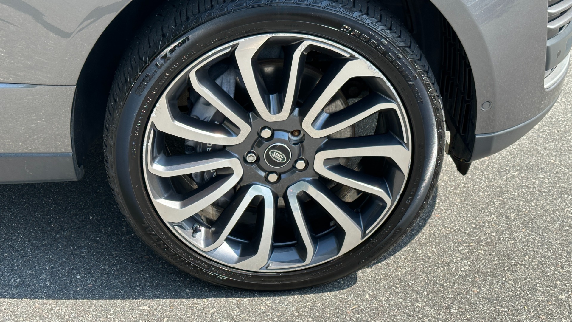 Used 2018 Land Rover Range Rover V8 SUPERCHARGED for sale $48,999 at Formula Imports in Charlotte NC 28227 53