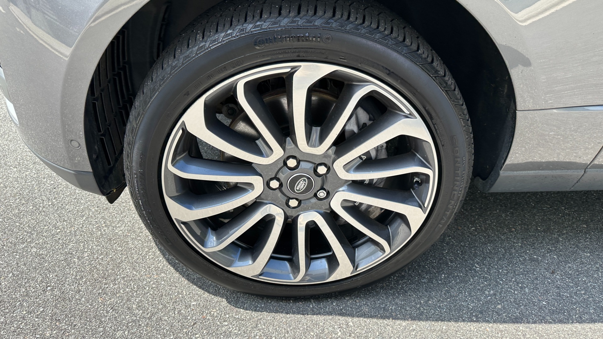Used 2018 Land Rover Range Rover V8 SUPERCHARGED for sale $48,999 at Formula Imports in Charlotte NC 28227 55