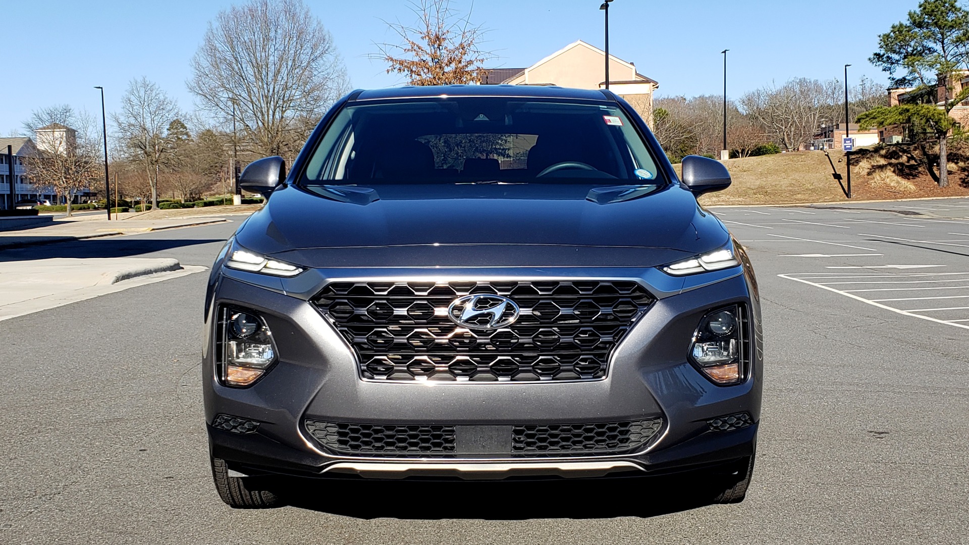 Used 2019 Hyundai SANTA FE SE / 2.4L 4-CYL / 8-SPD AUTO / BLIND SPOT / LANE KEEP ASSIST for sale Sold at Formula Imports in Charlotte NC 28227 24