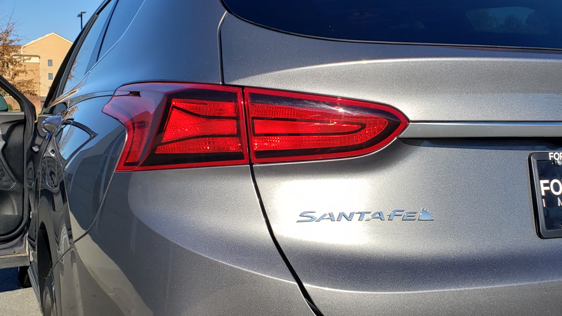 Used 2019 Hyundai SANTA FE SE / 2.4L 4-CYL / 8-SPD AUTO / BLIND SPOT / LANE KEEP ASSIST for sale Sold at Formula Imports in Charlotte NC 28227 32
