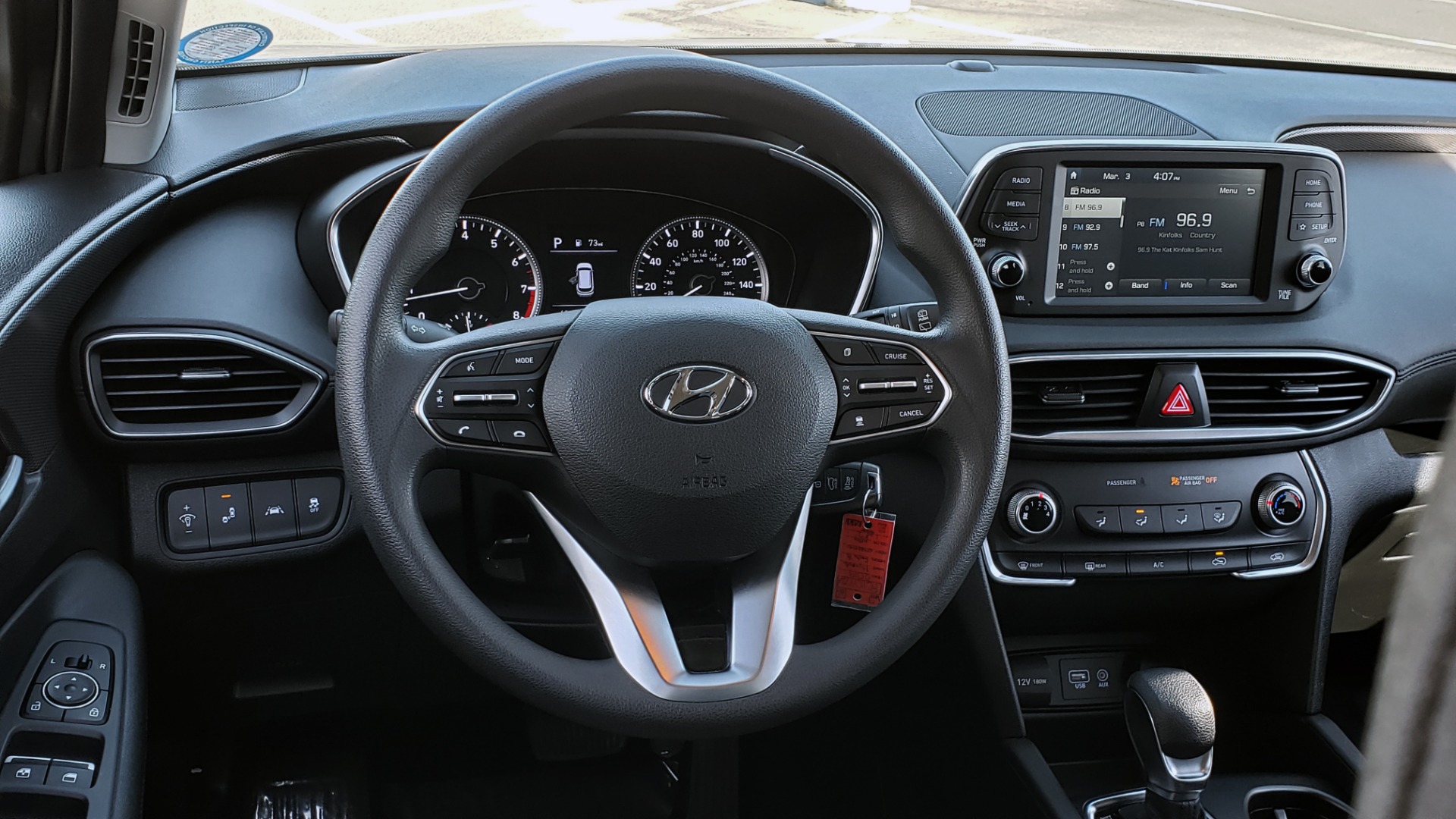 Used 2019 Hyundai SANTA FE SE / 2.4L 4-CYL / 8-SPD AUTO / BLIND SPOT / LANE KEEP ASSIST for sale Sold at Formula Imports in Charlotte NC 28227 43