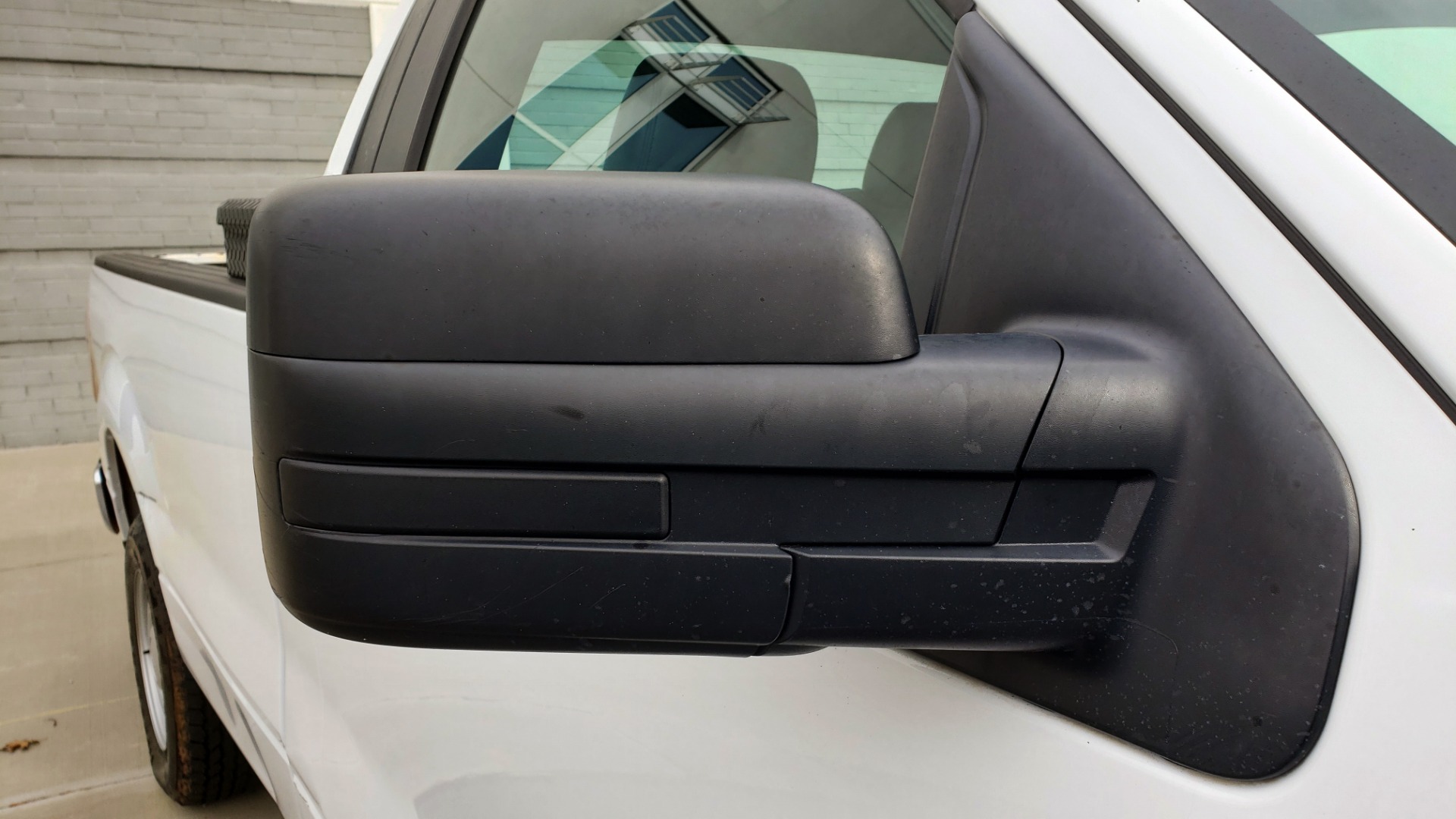 Used 2014 Ford F-150 XL / 2WD / V6 / AUTO / LONG BED / 145IN WB / WORK TRUCK for sale Sold at Formula Imports in Charlotte NC 28227 17