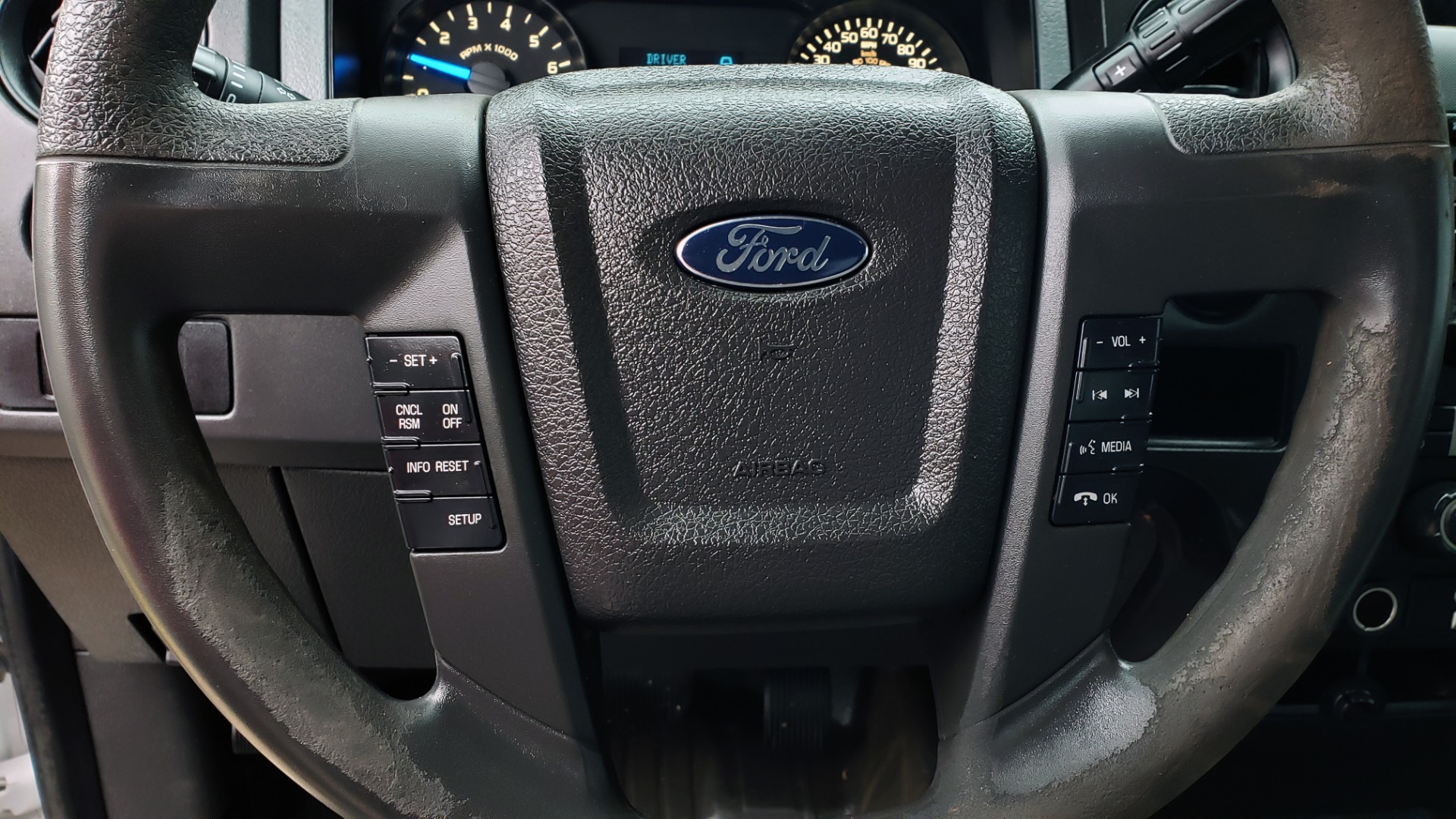 Used 2014 Ford F-150 XL / 2WD / V6 / AUTO / LONG BED / 145IN WB / WORK TRUCK for sale Sold at Formula Imports in Charlotte NC 28227 31