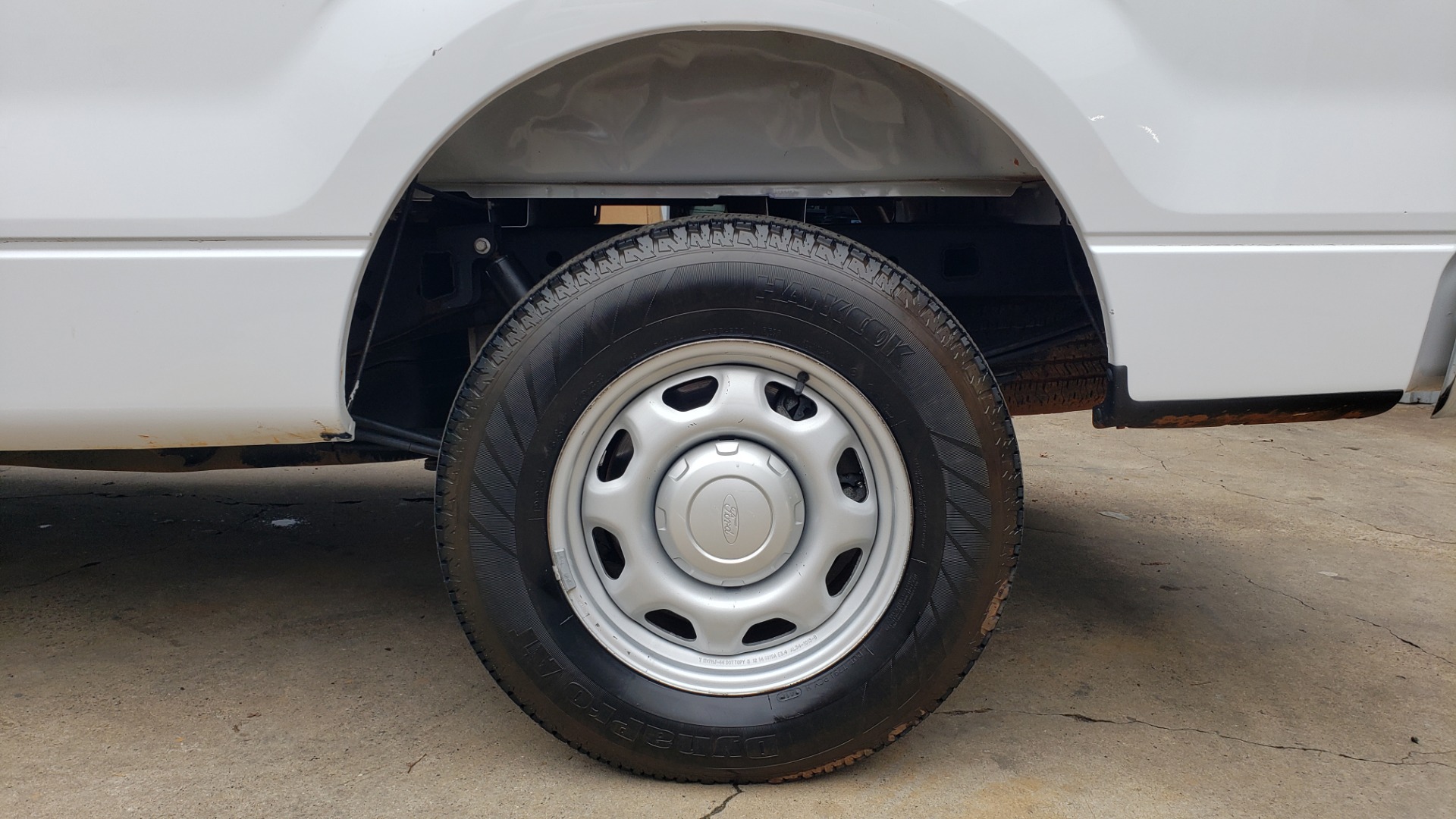 Used 2014 Ford F-150 XL / 2WD / V6 / AUTO / LONG BED / 145IN WB / WORK TRUCK for sale Sold at Formula Imports in Charlotte NC 28227 55