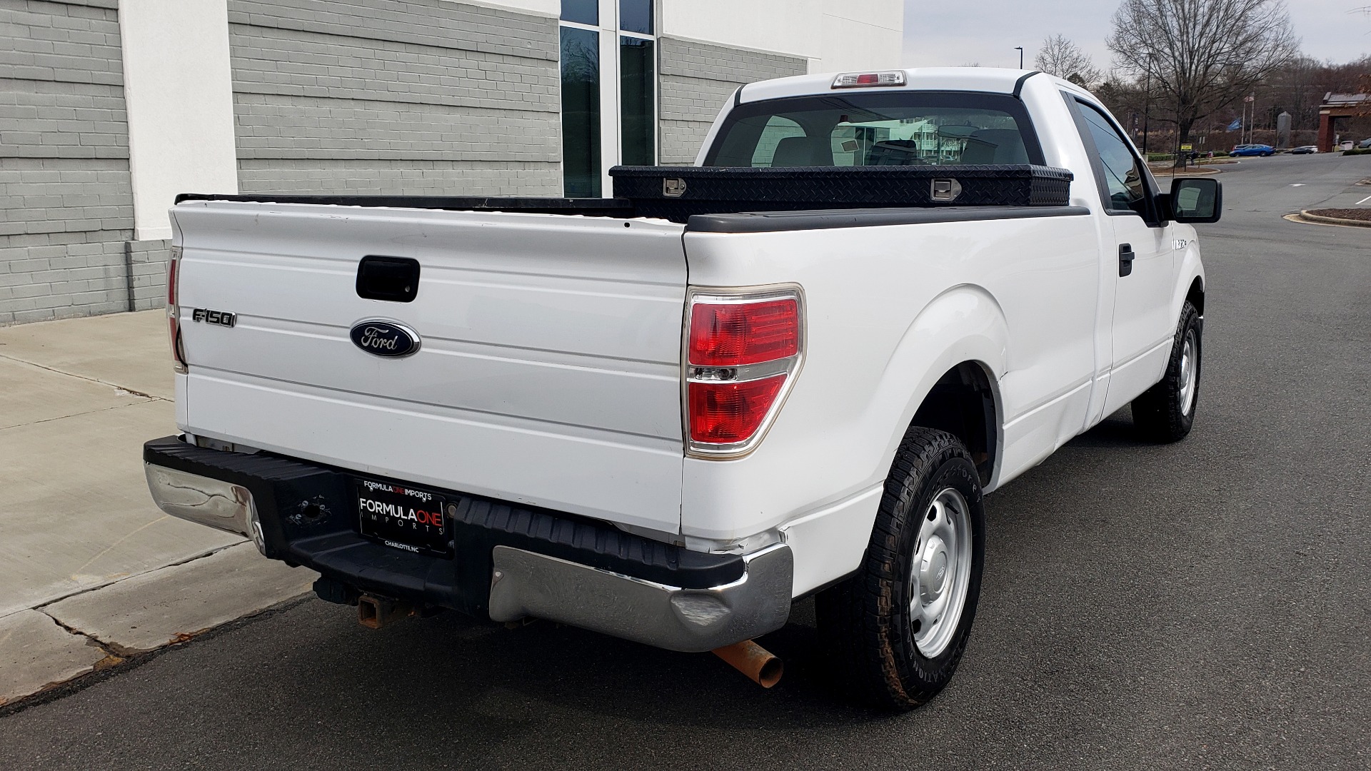Used 2014 Ford F-150 XL / 2WD / V6 / AUTO / LONG BED / 145IN WB / WORK TRUCK for sale Sold at Formula Imports in Charlotte NC 28227 6