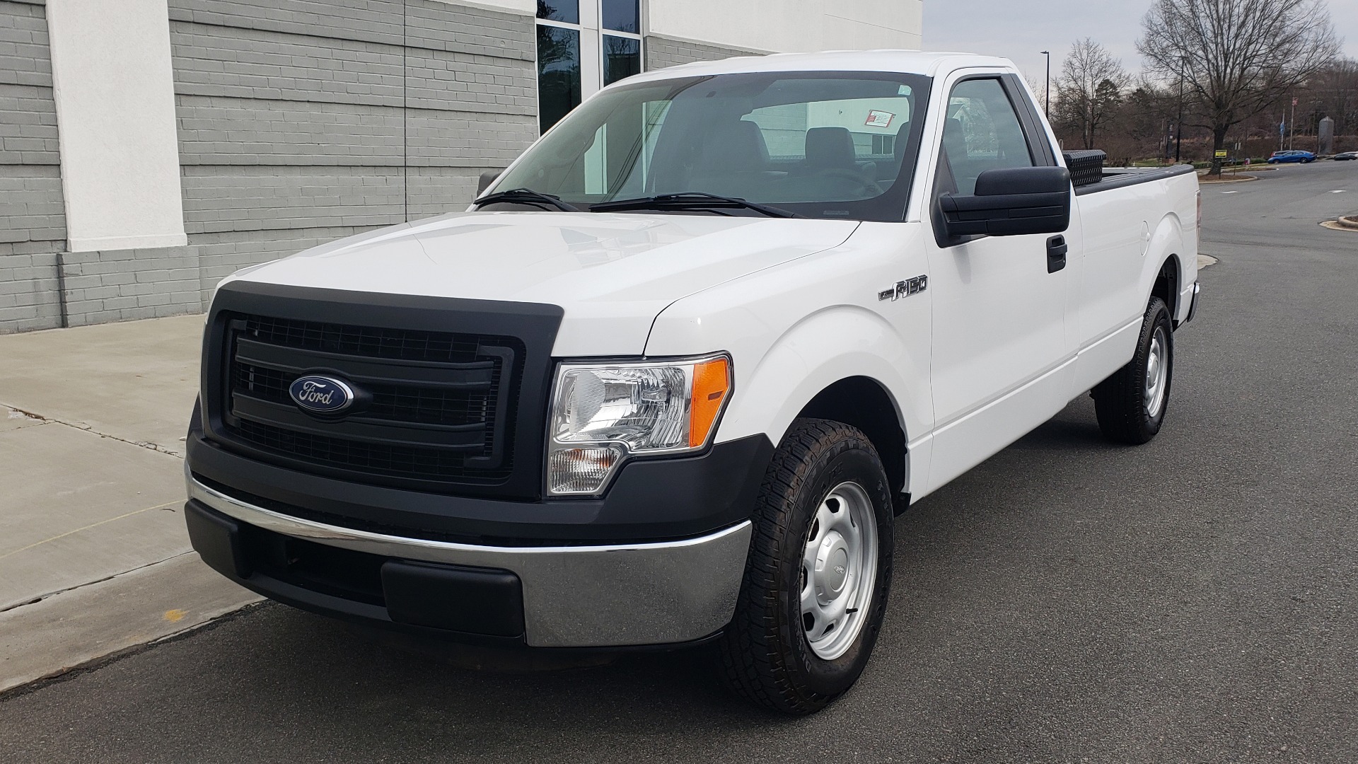Used 2014 Ford F-150 XL / 2WD / V6 / AUTO / LONG BED / 145IN WB / WORK TRUCK for sale Sold at Formula Imports in Charlotte NC 28227 1