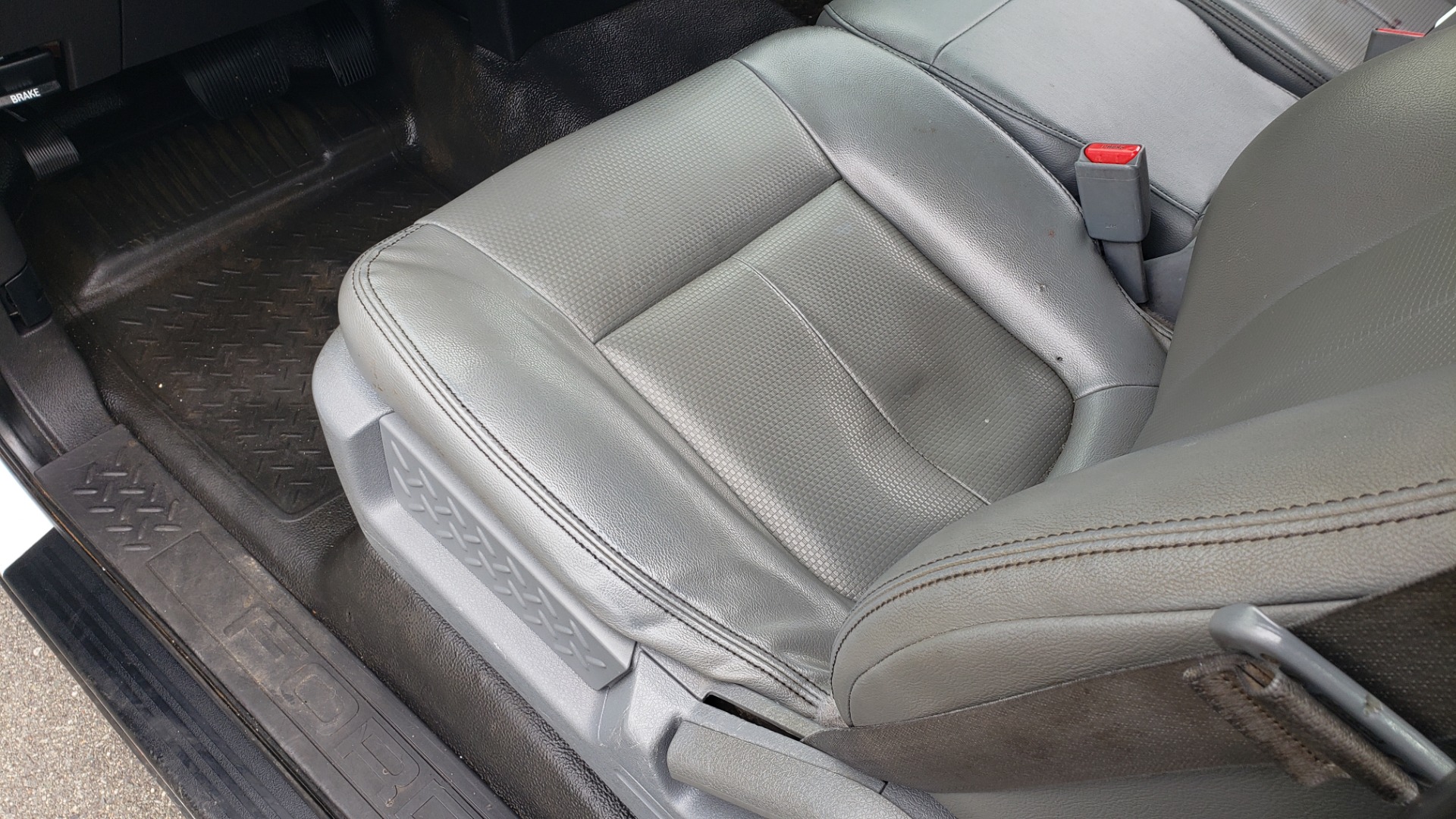 Used 2014 Ford F-150 XL 4X2 REGULAR CAB / 3.7L V6 / 6-SPD AUTO / CRUISE CONTROL for sale Sold at Formula Imports in Charlotte NC 28227 32