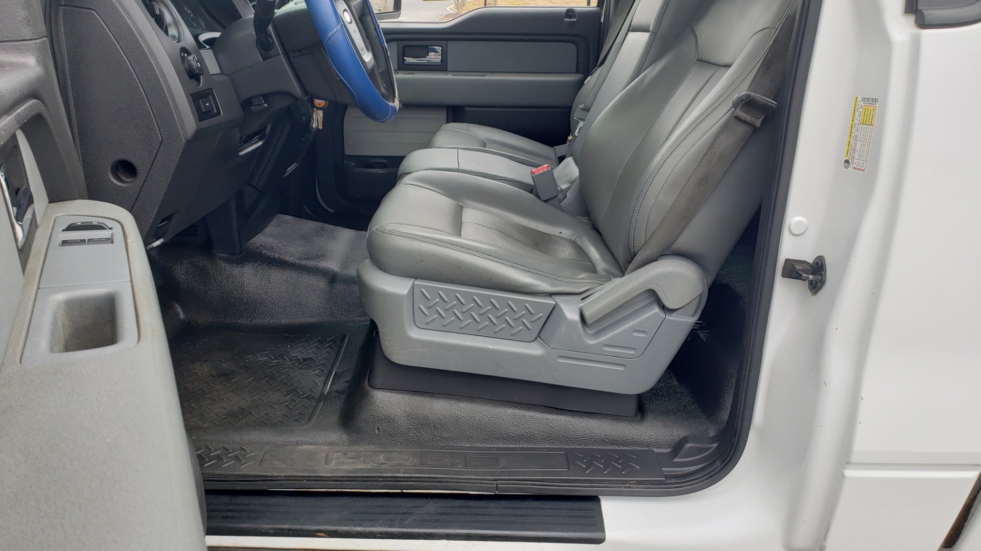Used 2014 Ford F-150 XL 4X2 REGULAR CAB / 3.7L V6 / 6-SPD AUTO / CRUISE CONTROL for sale Sold at Formula Imports in Charlotte NC 28227 33