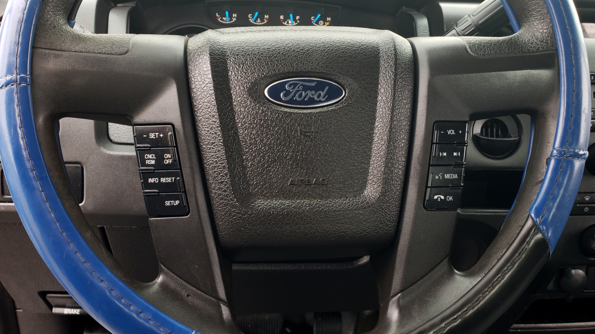 Used 2014 Ford F-150 XL 4X2 REGULAR CAB / 3.7L V6 / 6-SPD AUTO / CRUISE CONTROL for sale Sold at Formula Imports in Charlotte NC 28227 37