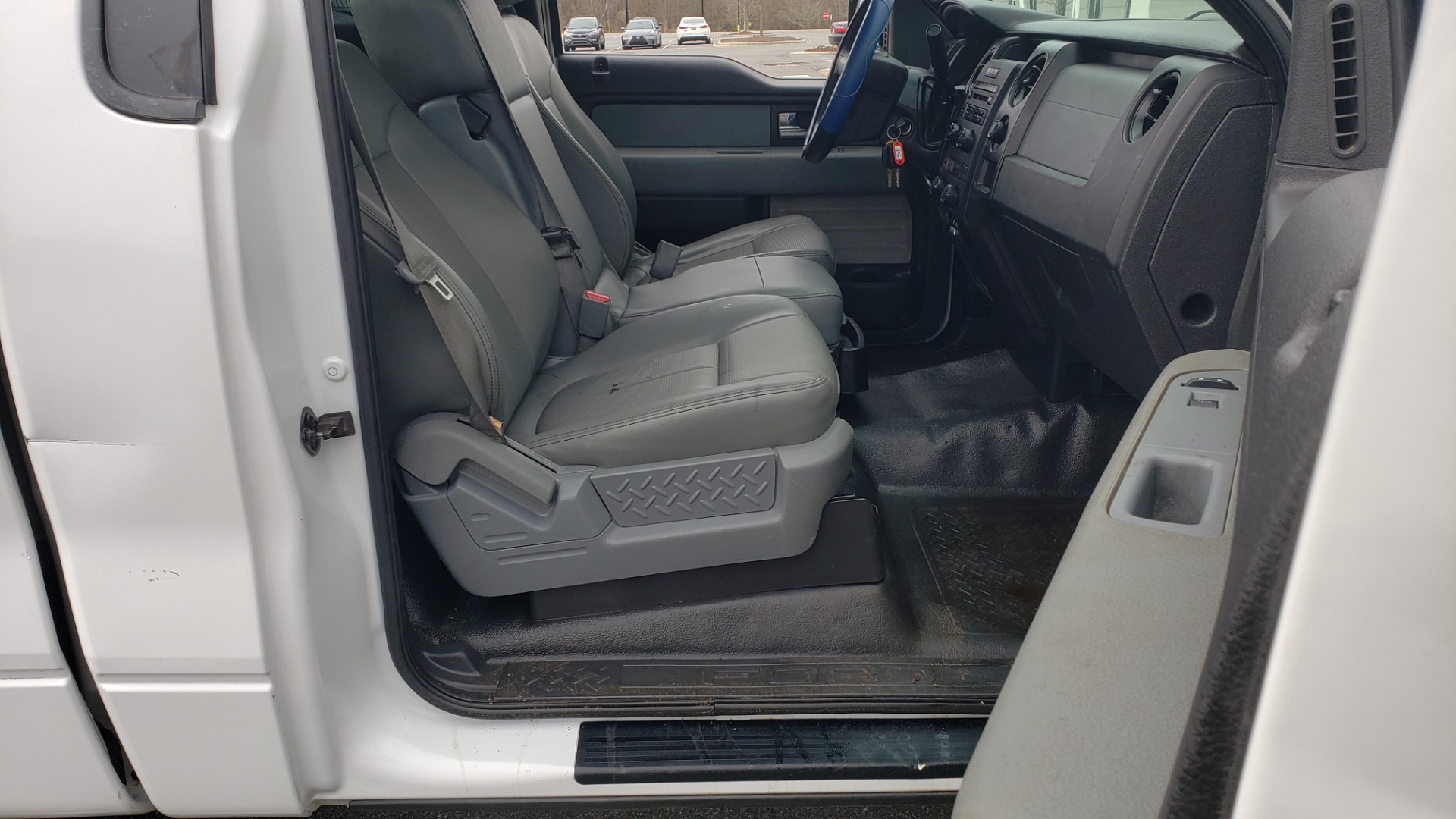 Used 2014 Ford F-150 XL 4X2 REGULAR CAB / 3.7L V6 / 6-SPD AUTO / CRUISE CONTROL for sale Sold at Formula Imports in Charlotte NC 28227 53