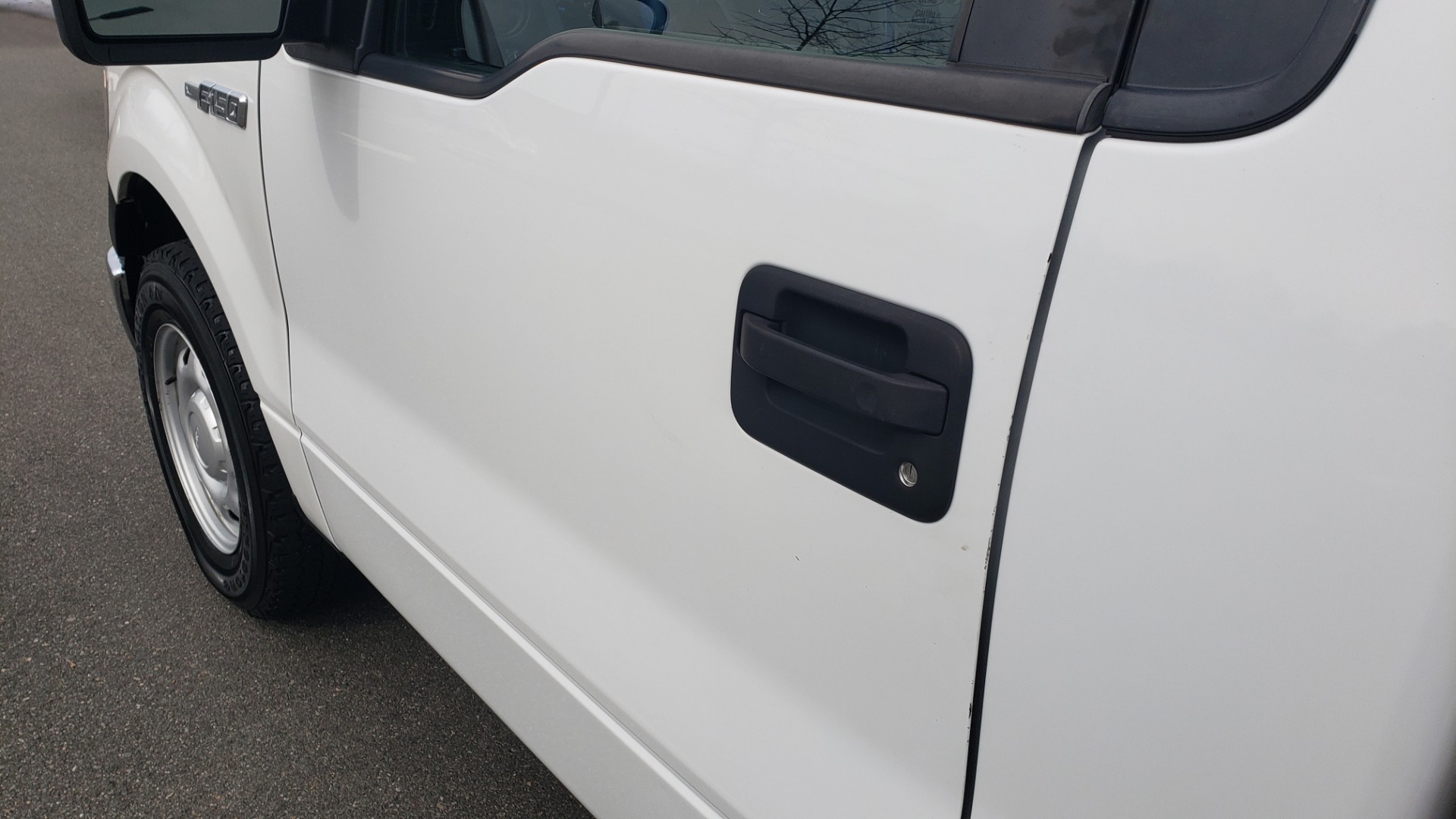 Used 2014 Ford F-150 XL 4X2 REGULAR CAB / 3.7L V6 / 6-SPD AUTO / CRUISE CONTROL for sale Sold at Formula Imports in Charlotte NC 28227 9