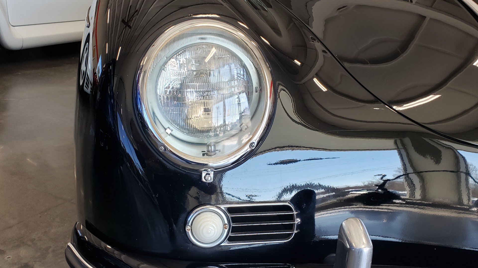 Used 1959 Porsche 356 SPEEDSTER / 4-CYL ENG / 4-SPD MANUAL / CHROME WHEELS for sale Sold at Formula Imports in Charlotte NC 28227 10