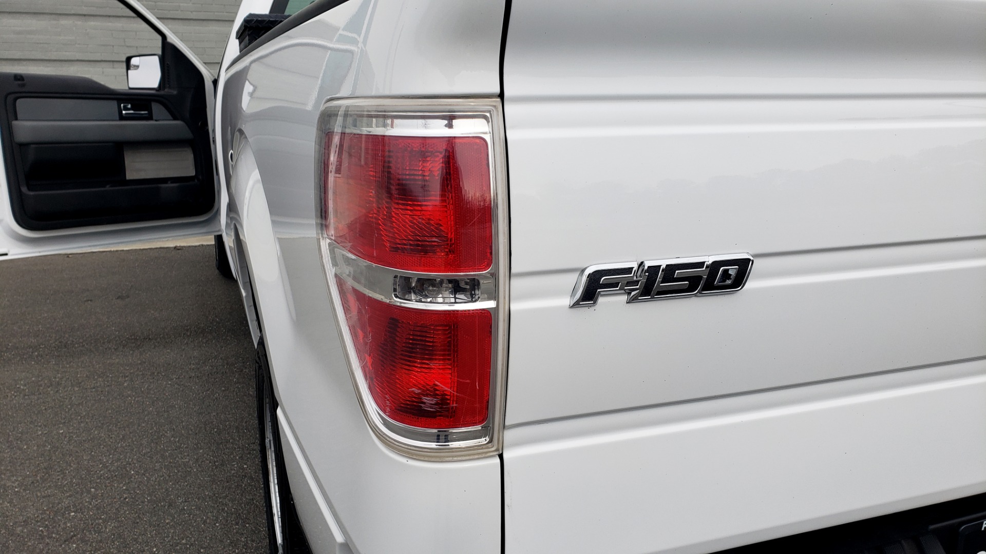 Used 2013 Ford F-150 XL / 2WD / V6 / AUTO / LONG BED / 145IN WB / WORK TRUCK for sale Sold at Formula Imports in Charlotte NC 28227 25