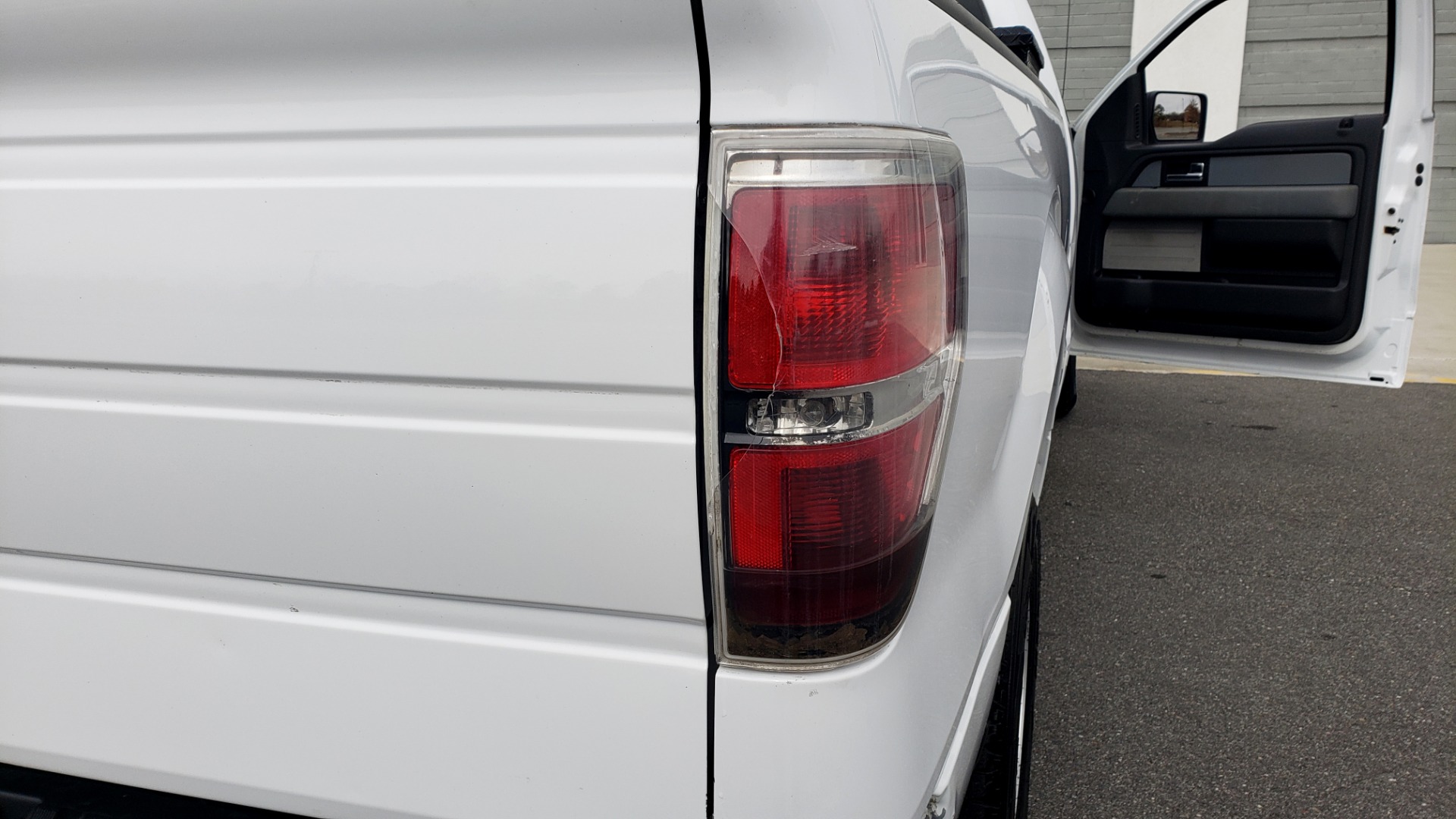 Used 2013 Ford F-150 XL / 2WD / V6 / AUTO / LONG BED / 145IN WB / WORK TRUCK for sale Sold at Formula Imports in Charlotte NC 28227 26