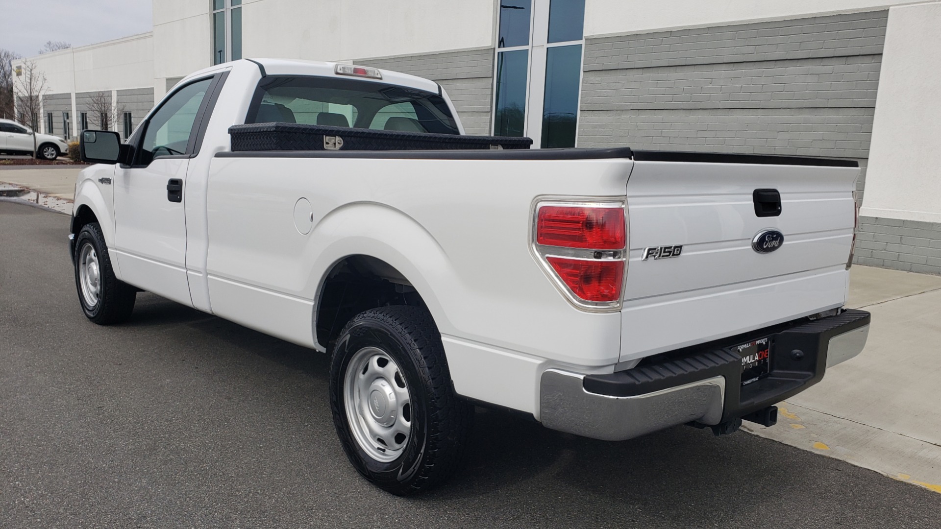 Used 2013 Ford F-150 XL / 2WD / V6 / AUTO / LONG BED / 145IN WB / WORK TRUCK for sale Sold at Formula Imports in Charlotte NC 28227 3