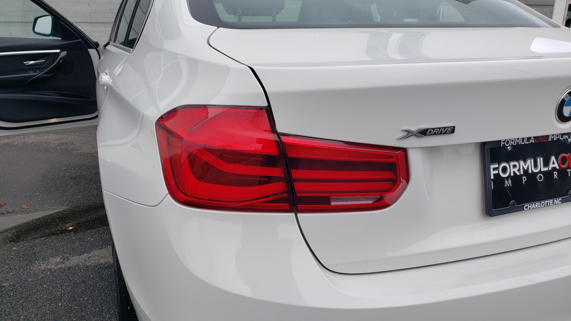 Used 2018 BMW 3 SERIES 330I XDRIVE / CONV PKG / SUNROOF / HTD STS / REARVIEW for sale Sold at Formula Imports in Charlotte NC 28227 28