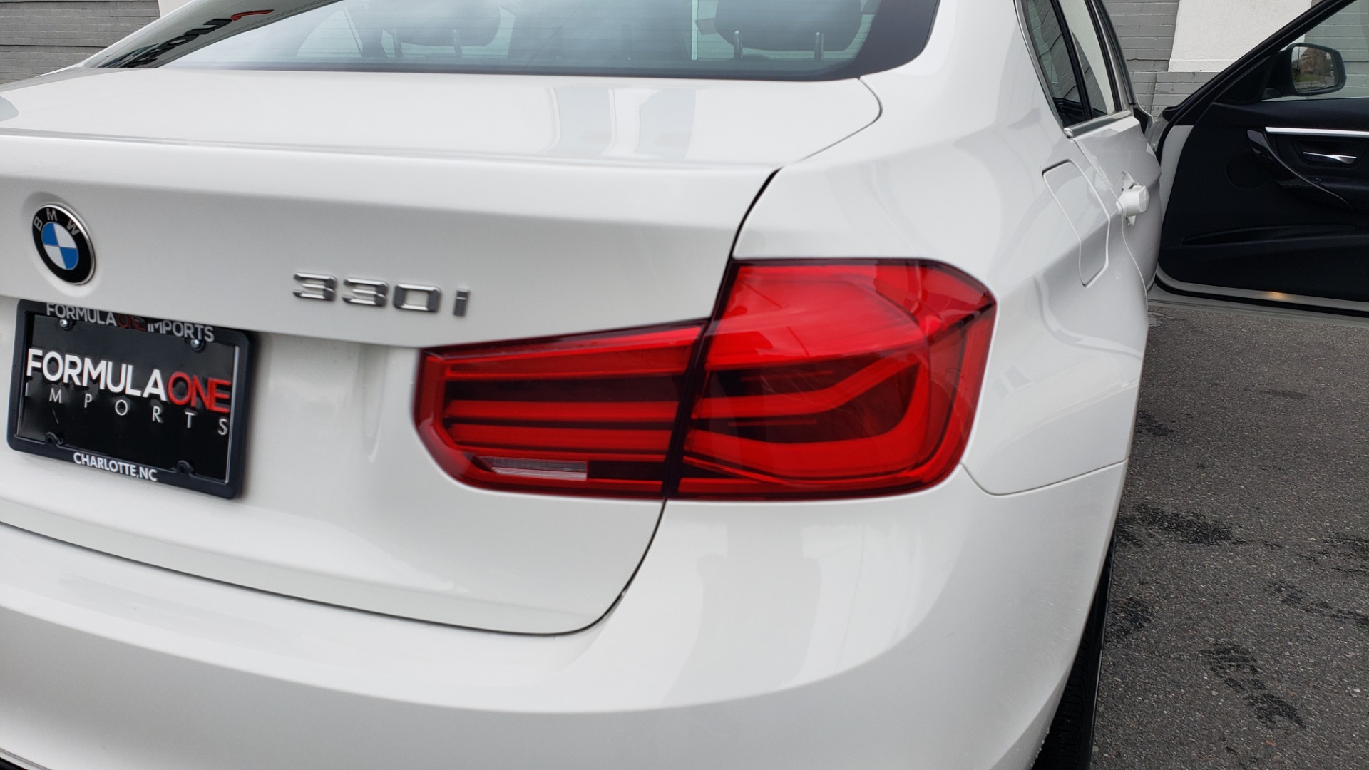 Used 2018 BMW 3 SERIES 330I XDRIVE / CONV PKG / SUNROOF / HTD STS / REARVIEW for sale Sold at Formula Imports in Charlotte NC 28227 29