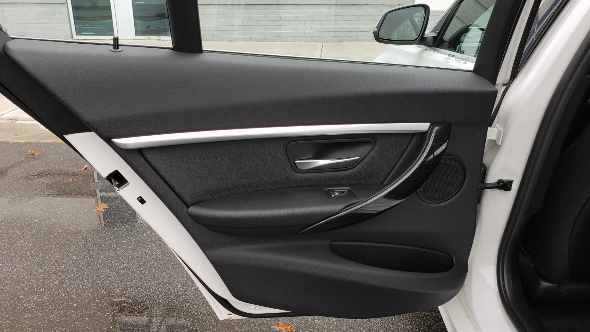 Used 2018 BMW 3 SERIES 330I XDRIVE / CONV PKG / SUNROOF / HTD STS / REARVIEW for sale Sold at Formula Imports in Charlotte NC 28227 61