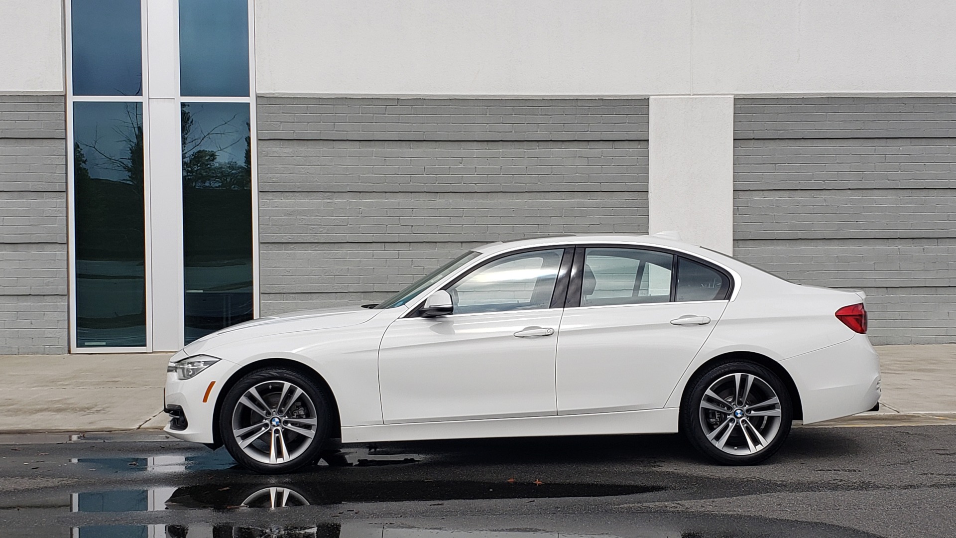 Used 2018 BMW 3 SERIES 330I XDRIVE / CONV PKG / SUNROOF / HTD STS / REARVIEW for sale Sold at Formula Imports in Charlotte NC 28227 8
