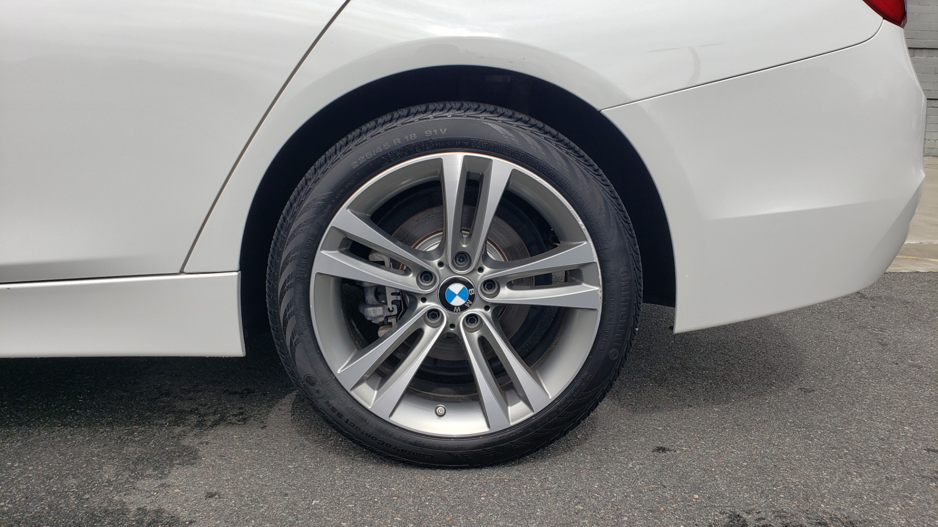 Used 2018 BMW 3 SERIES 330I XDRIVE / CONV PKG / SUNROOF / HTD STS / REARVIEW for sale Sold at Formula Imports in Charlotte NC 28227 81