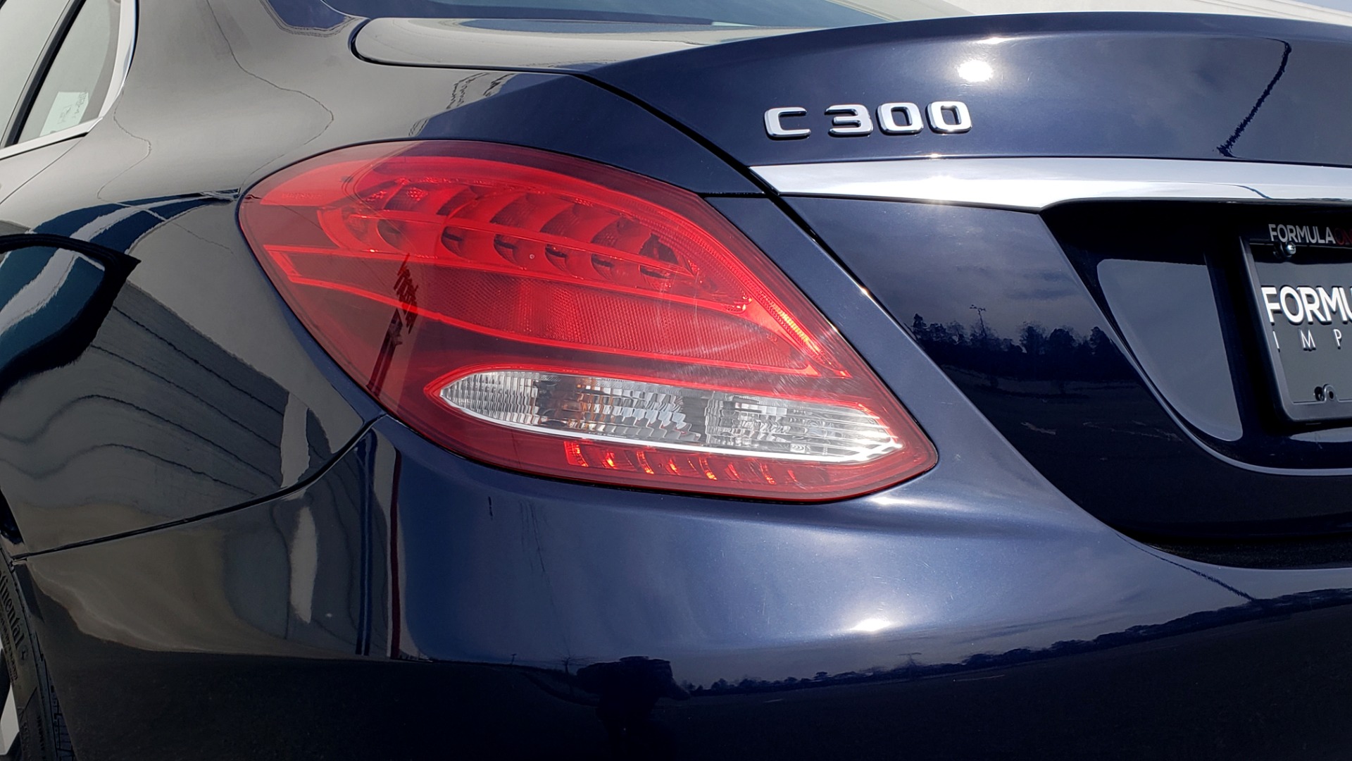 Used 2018 Mercedes-Benz C-CLASS C 300 PREMIUM / PANO-ROOF / HTD STST / APPL CARPLAY / REARVIEW for sale Sold at Formula Imports in Charlotte NC 28227 25