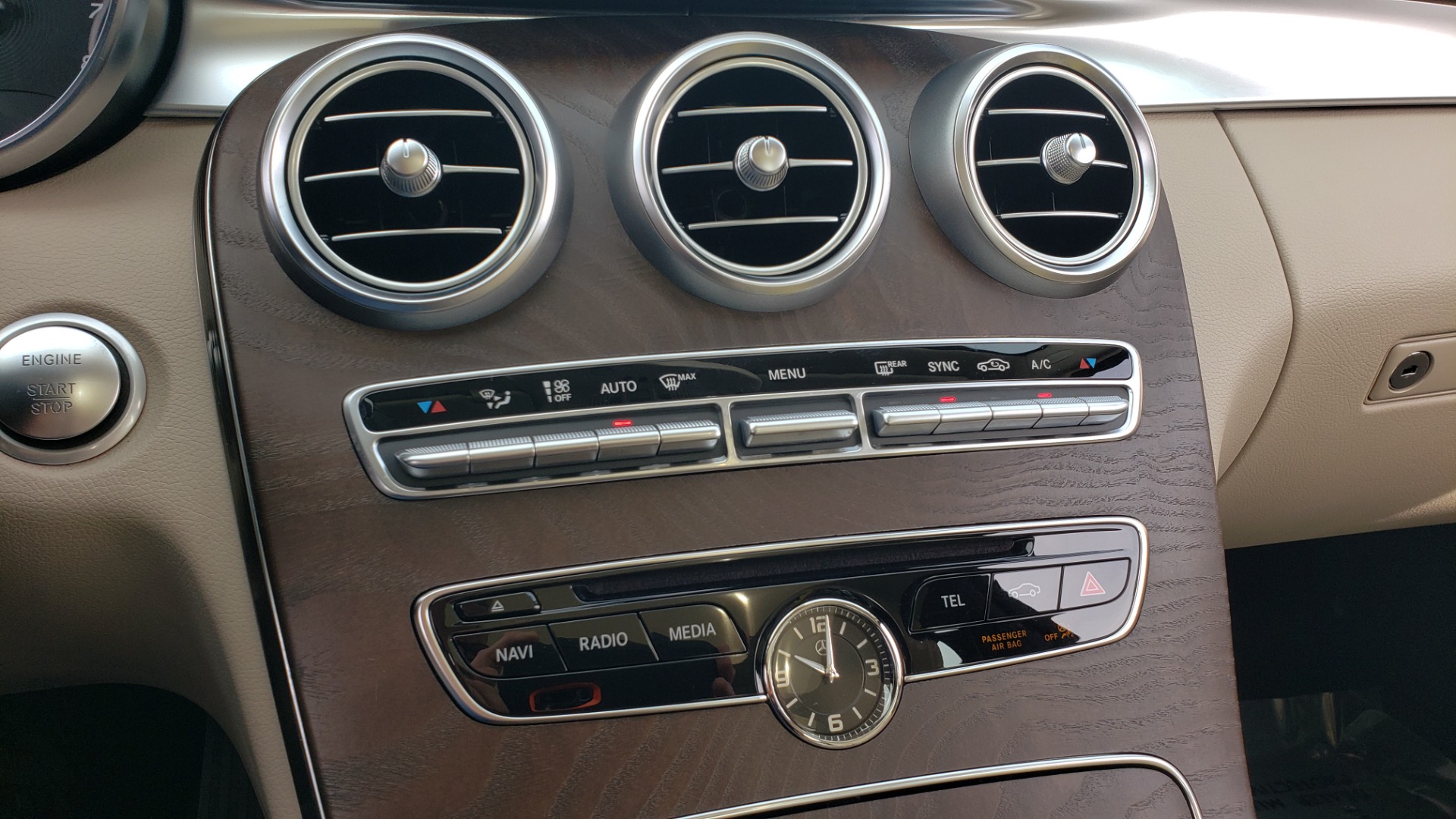 Used 2018 Mercedes-Benz C-CLASS C 300 PREMIUM / PANO-ROOF / HTD STST / APPL CARPLAY / REARVIEW for sale Sold at Formula Imports in Charlotte NC 28227 43